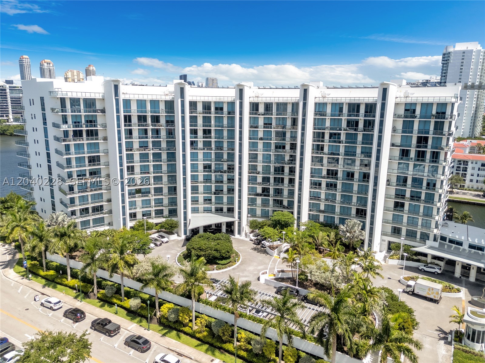 3300 NE 188th St #318, Aventura FL 33180