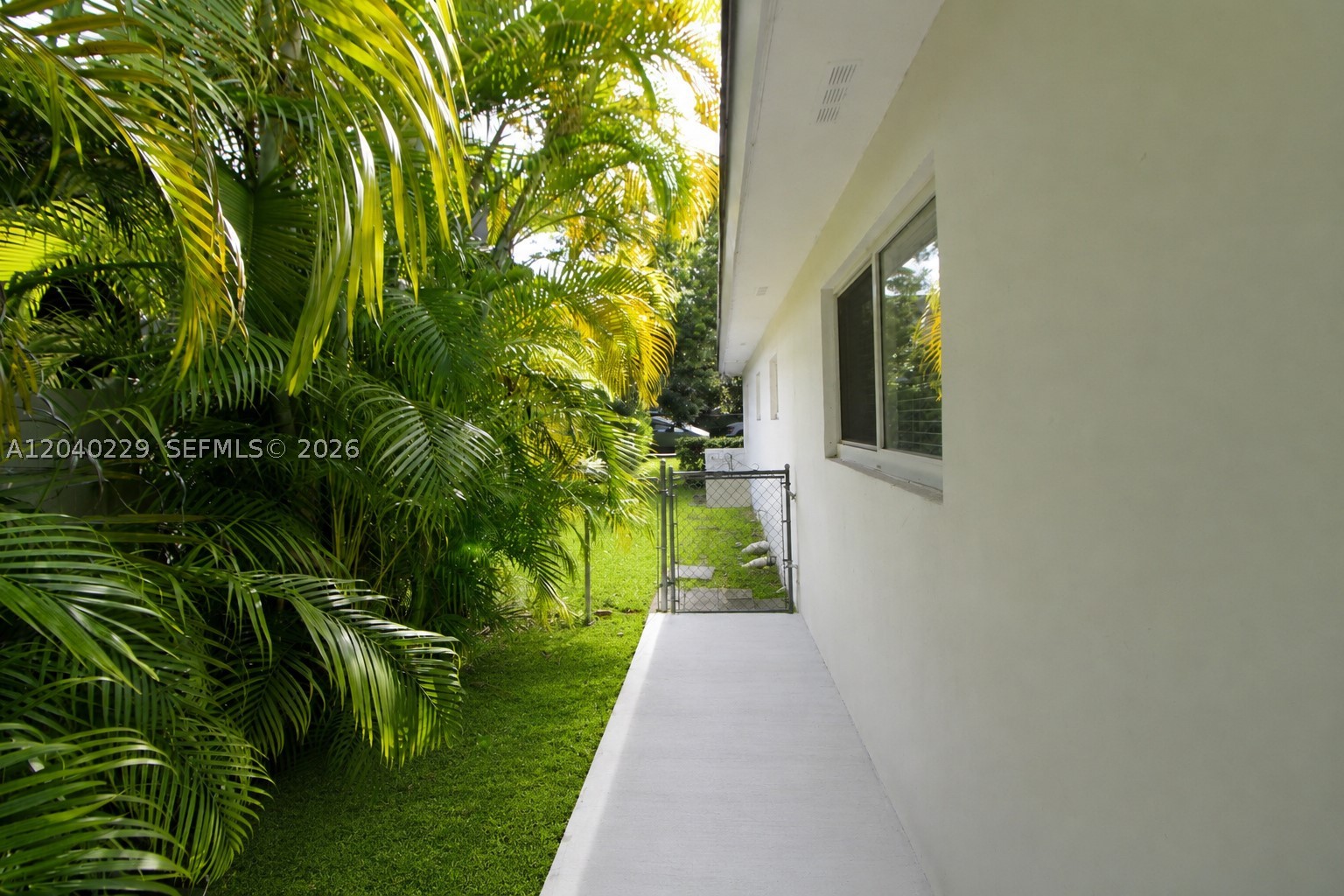 7415 SW 56 Ave, Miami FL 33143