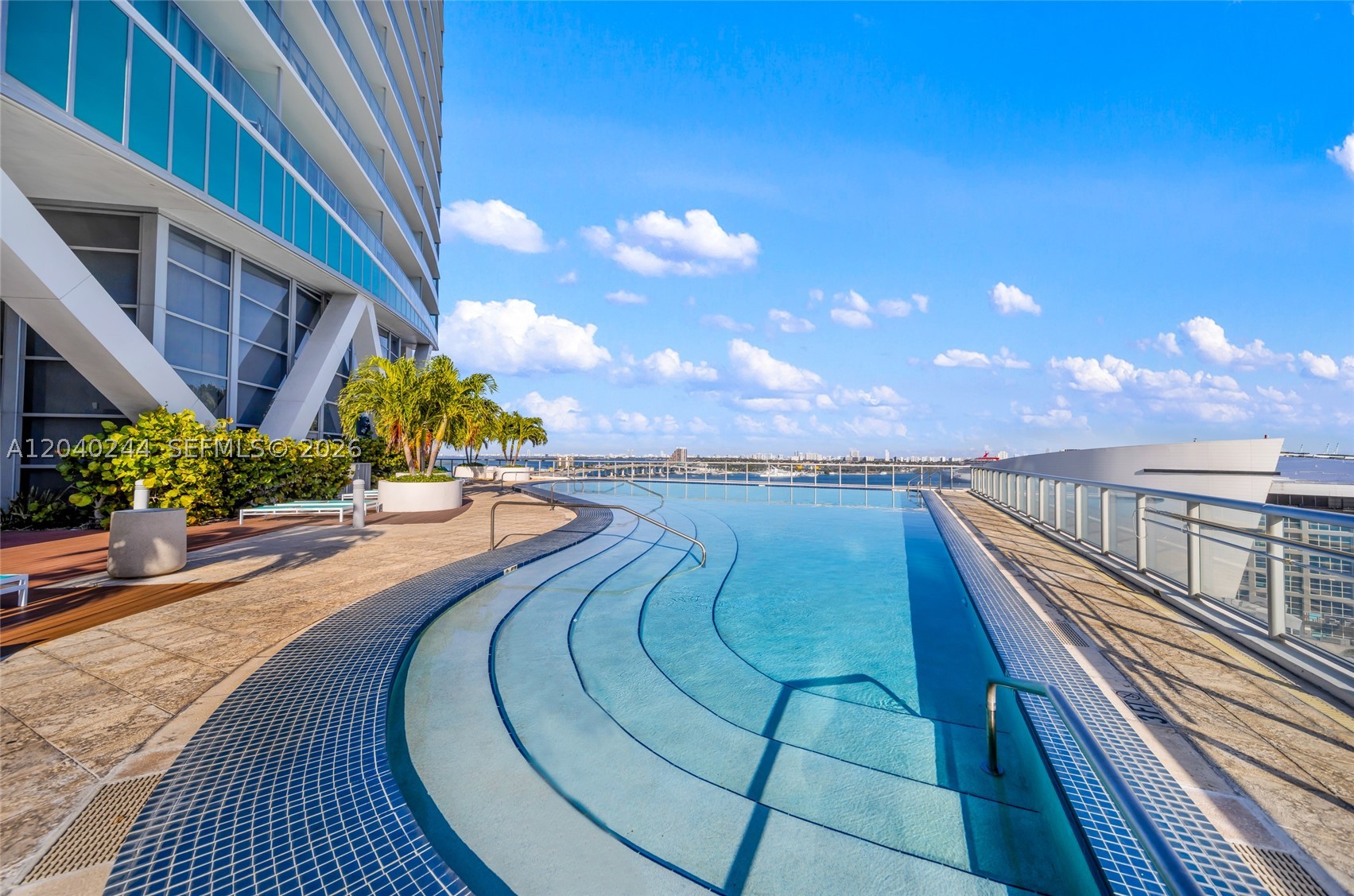 888 Biscayne Blvd #3907, Miami FL 33132