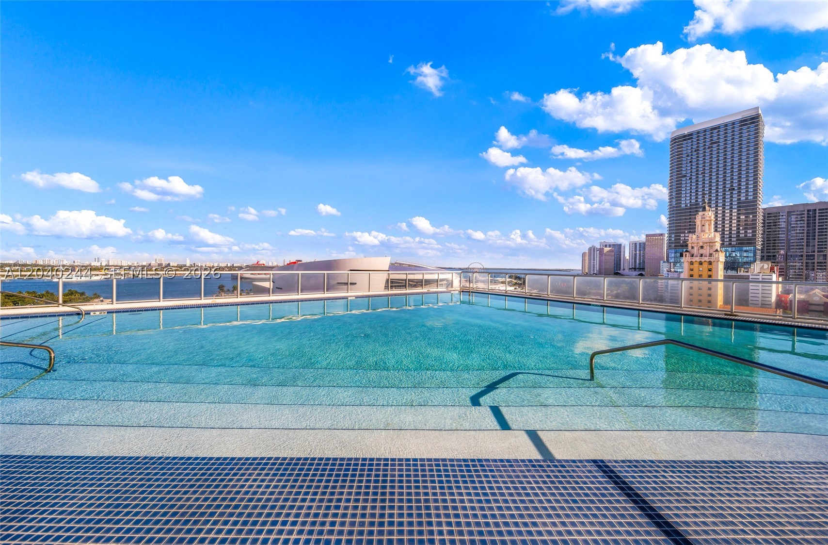 888 Biscayne Blvd #3907, Miami FL 33132