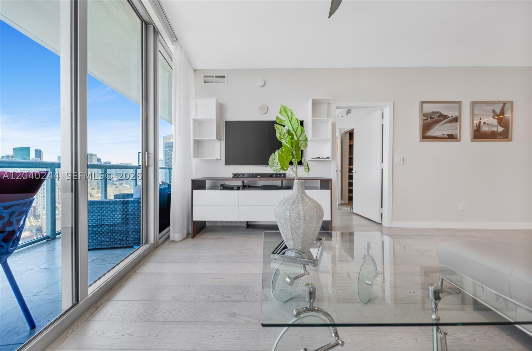888 Biscayne Blvd #3907, Miami FL 33132