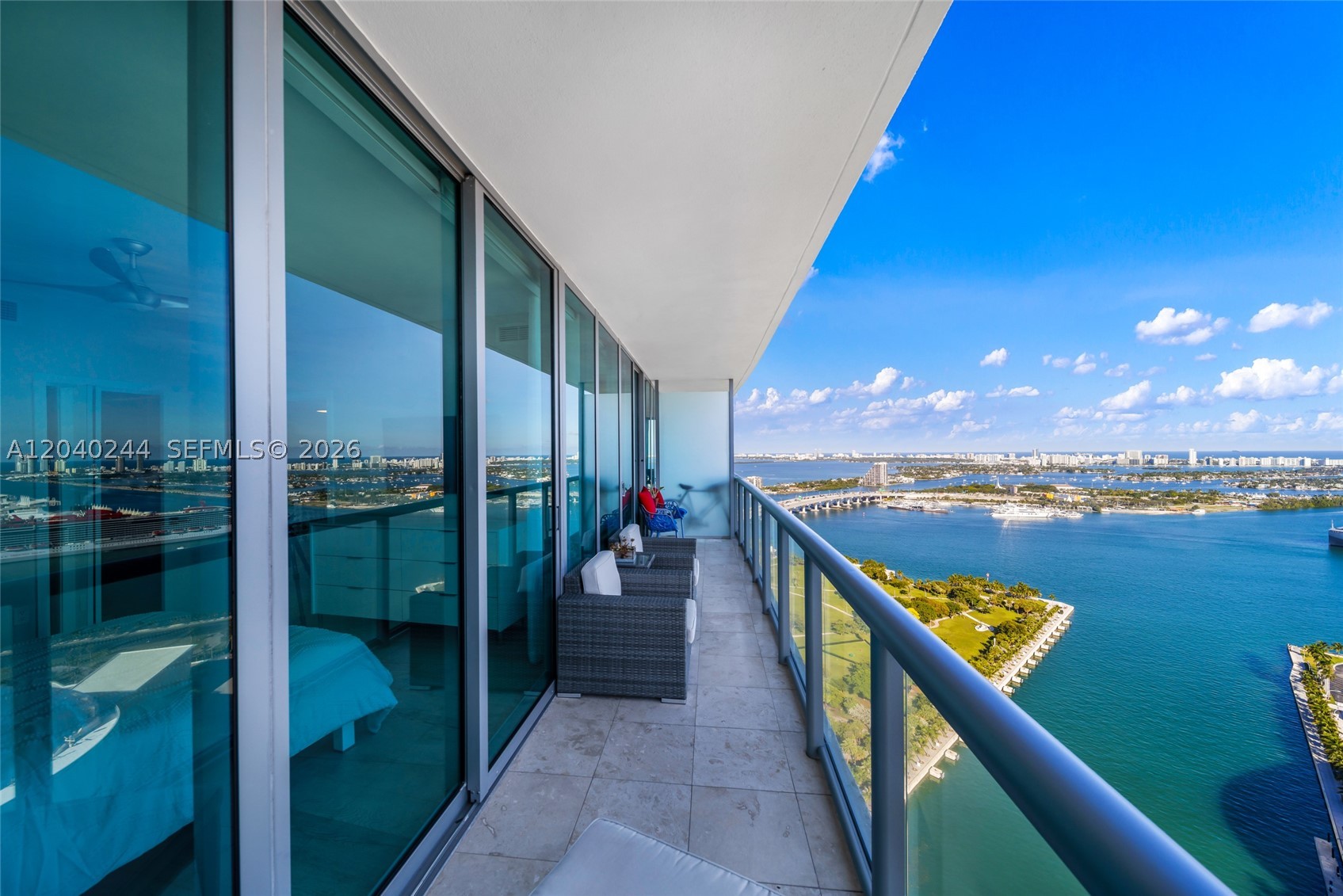 888 Biscayne Blvd #3907, Miami FL 33132
