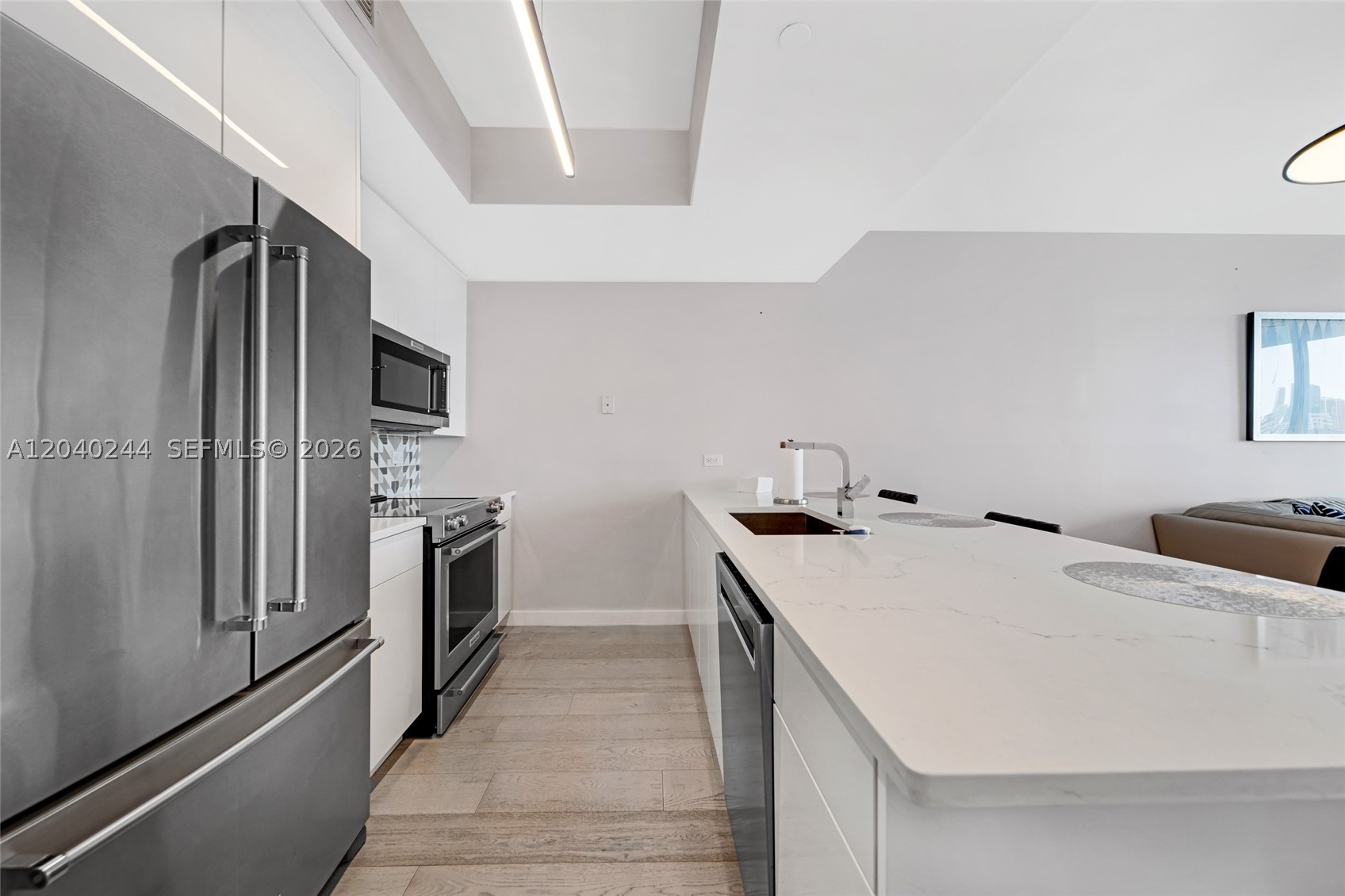 888 Biscayne Blvd #3907, Miami FL 33132