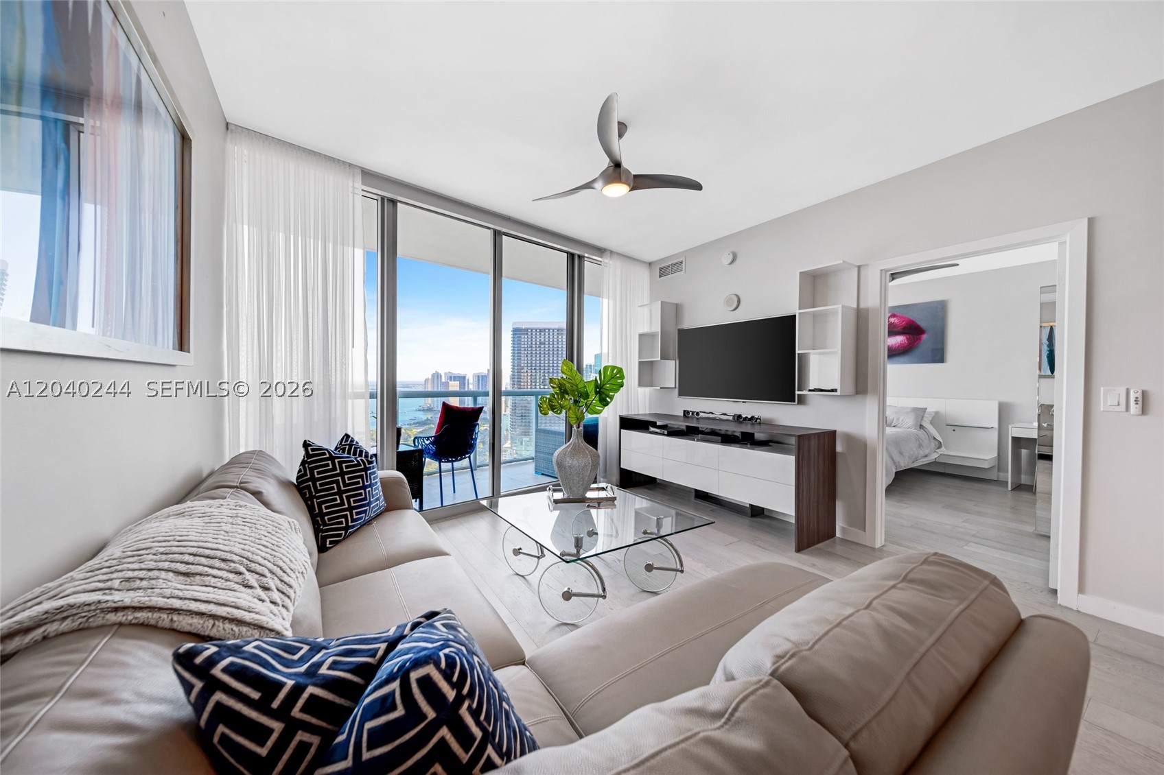 888 Biscayne Blvd #3907, Miami FL 33132