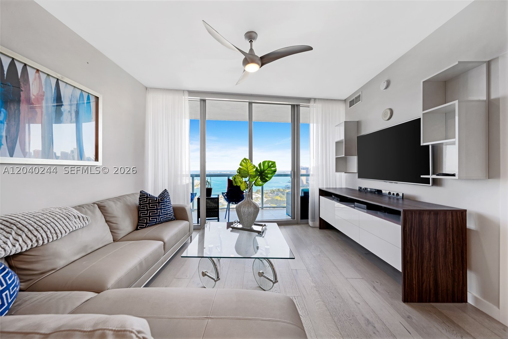 888 Biscayne Blvd #3907, Miami FL 33132
