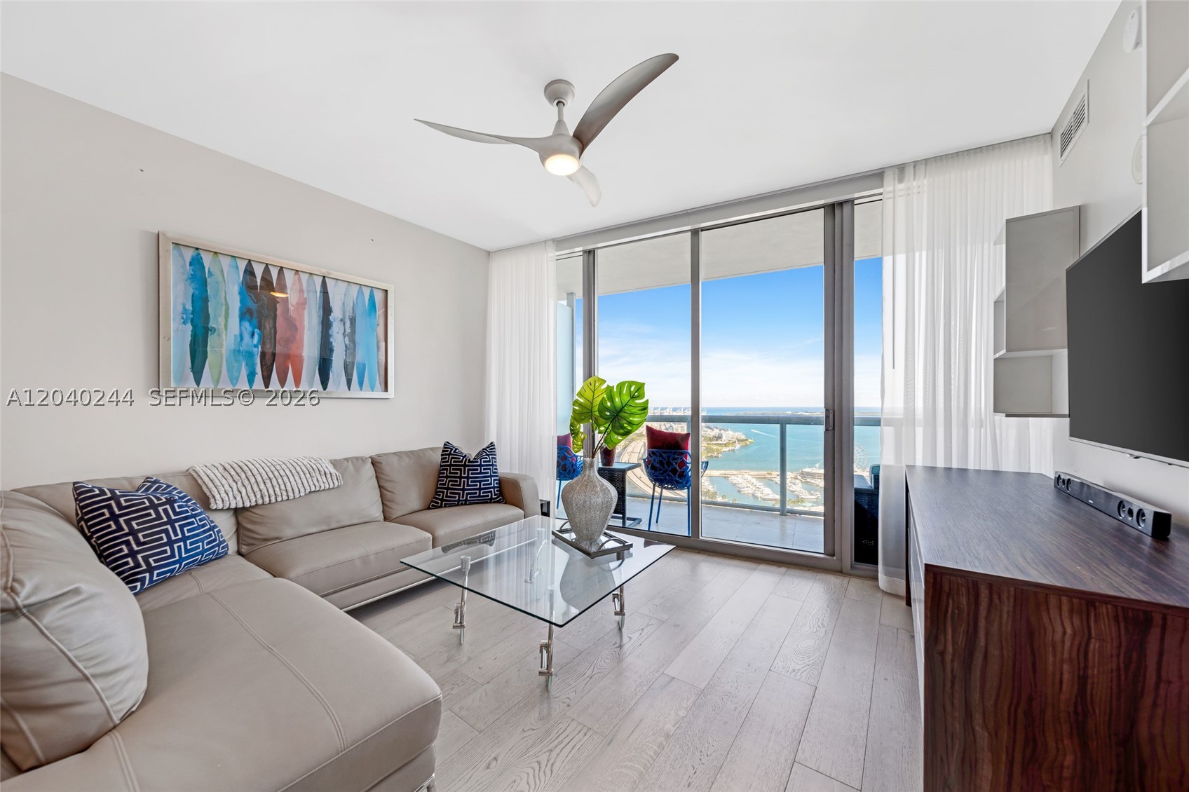 888 Biscayne Blvd #3907, Miami FL 33132