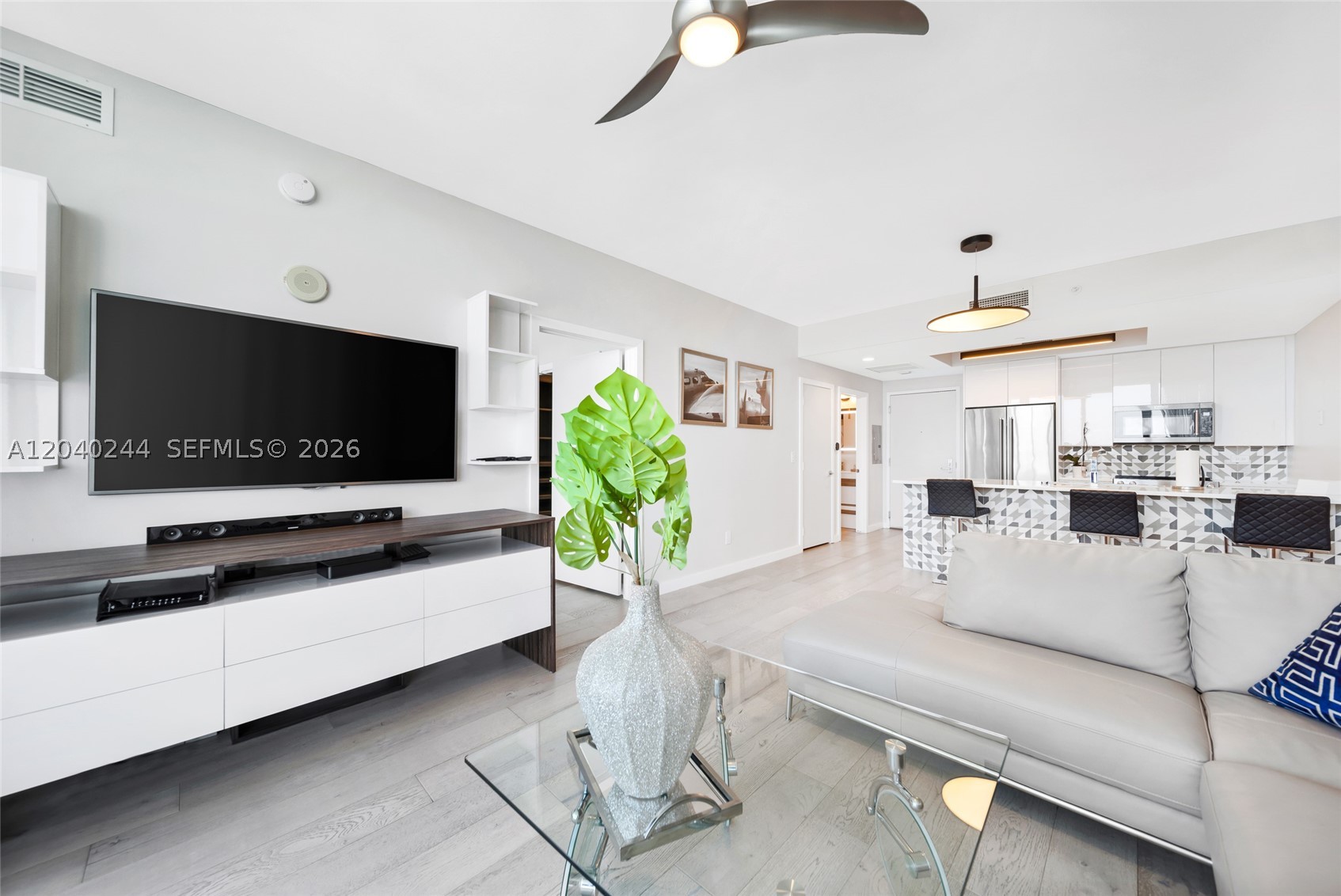888 Biscayne Blvd #3907, Miami FL 33132