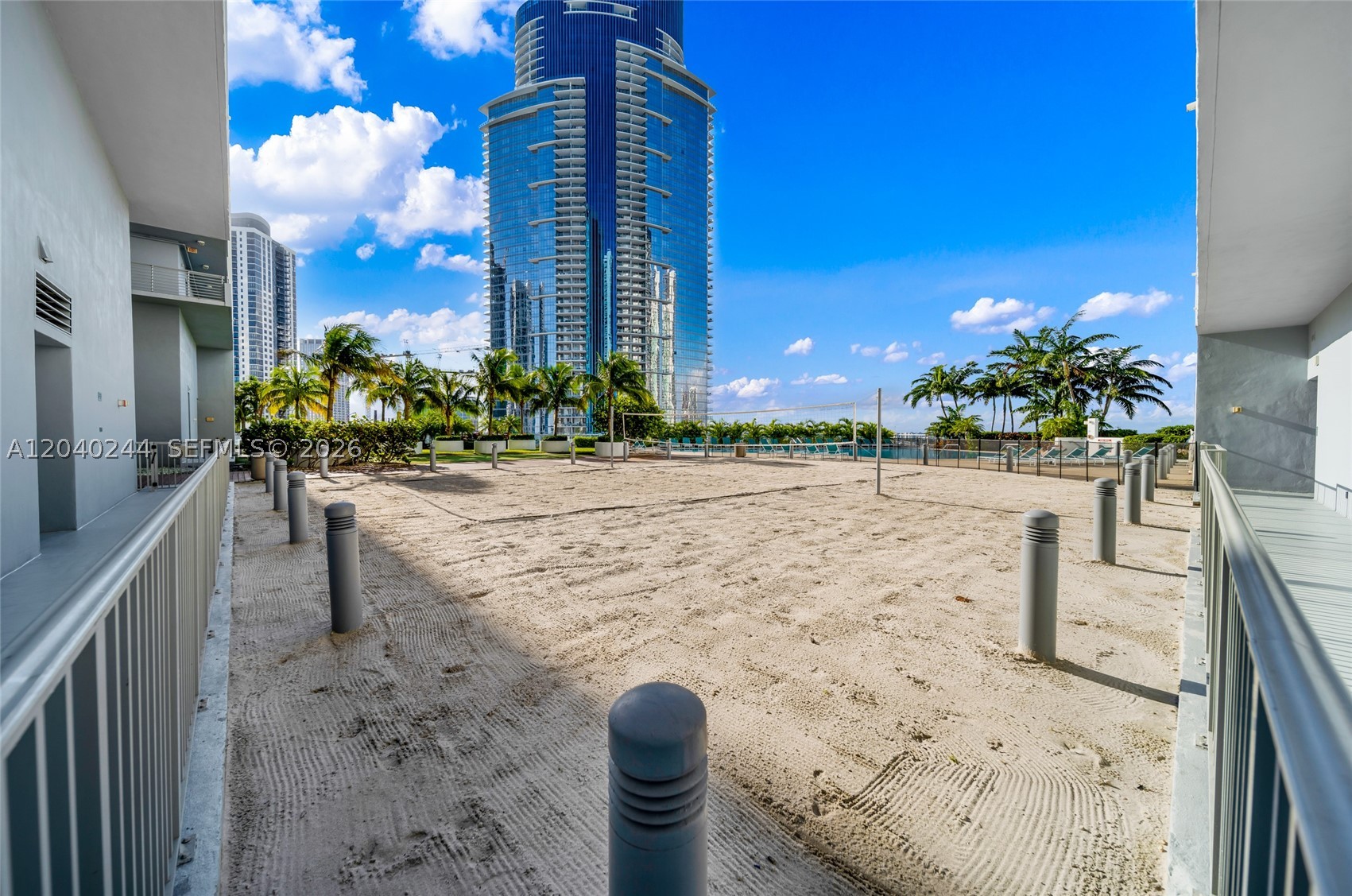 888 Biscayne Blvd #3907, Miami FL 33132