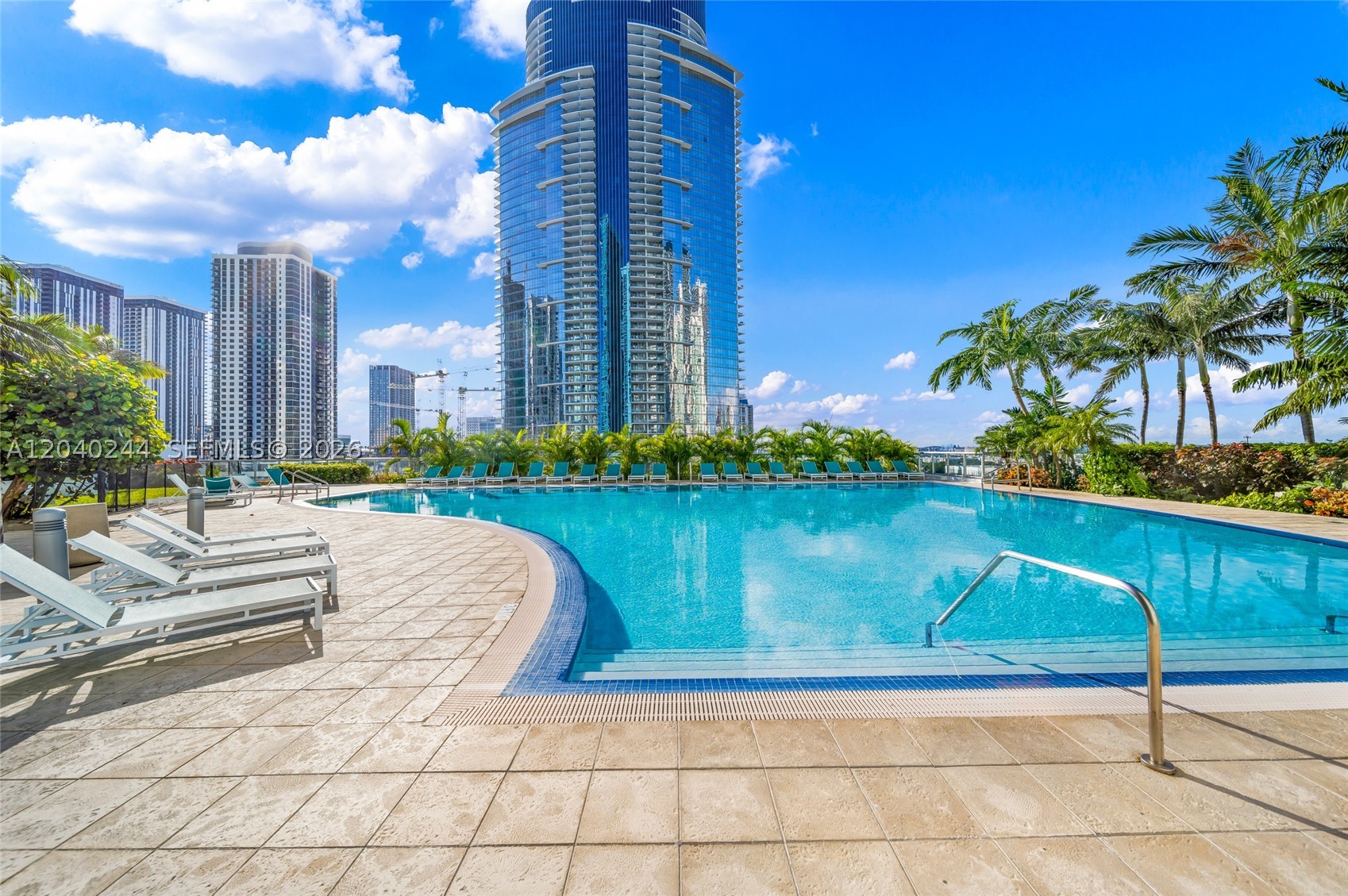 888 Biscayne Blvd #3907, Miami FL 33132