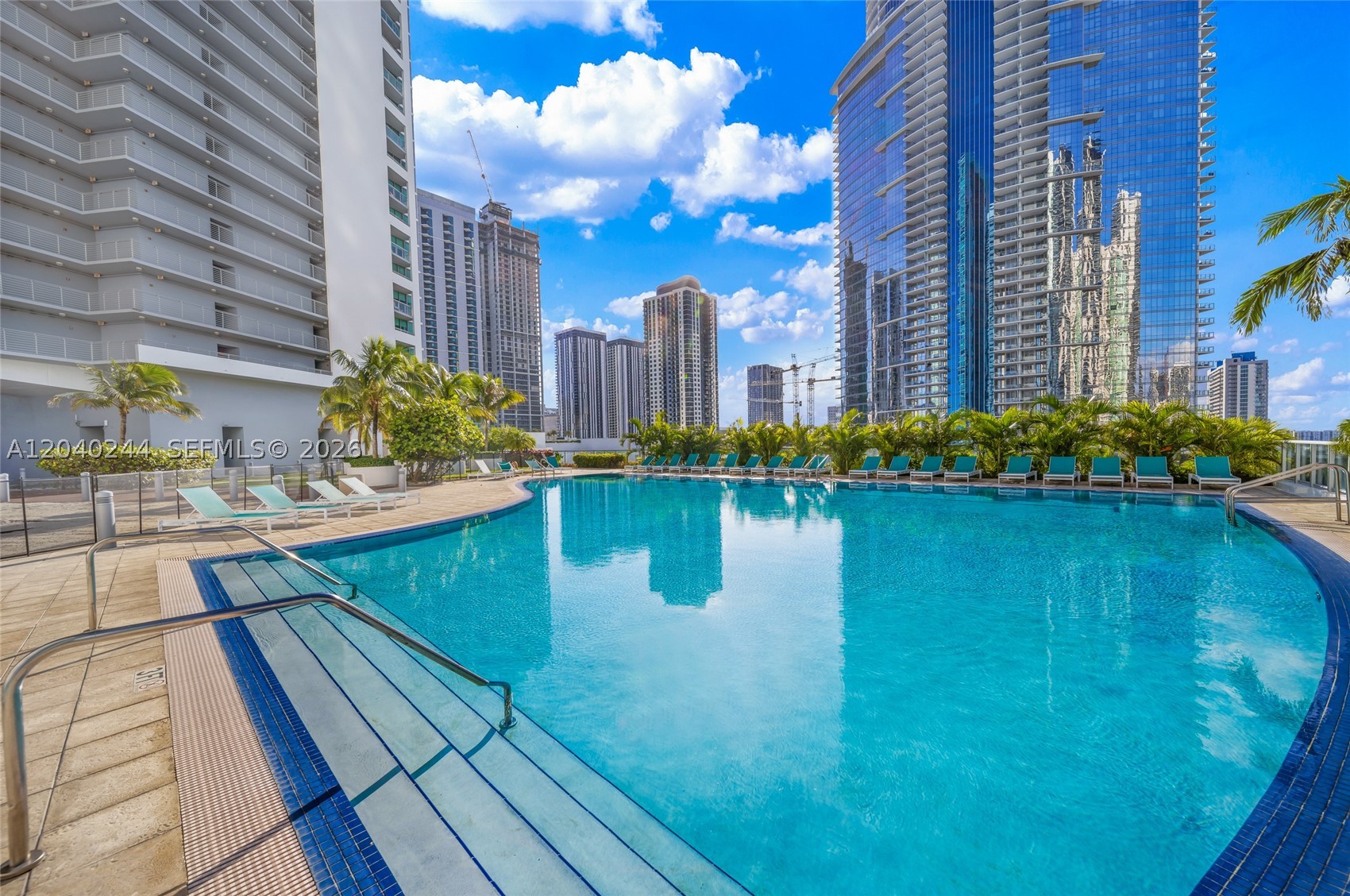 888 Biscayne Blvd #3907, Miami FL 33132