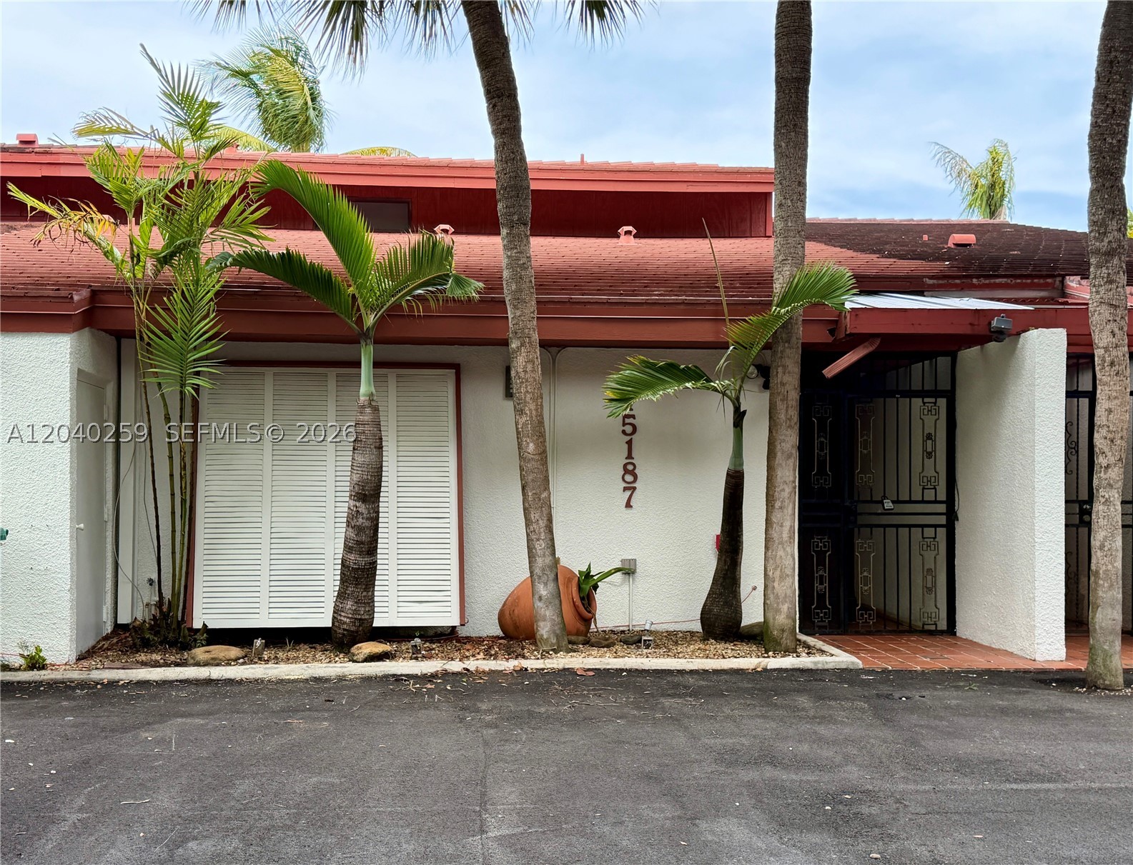 15187 W Loch Isle Dr W #15187, Miami Lakes FL 33014