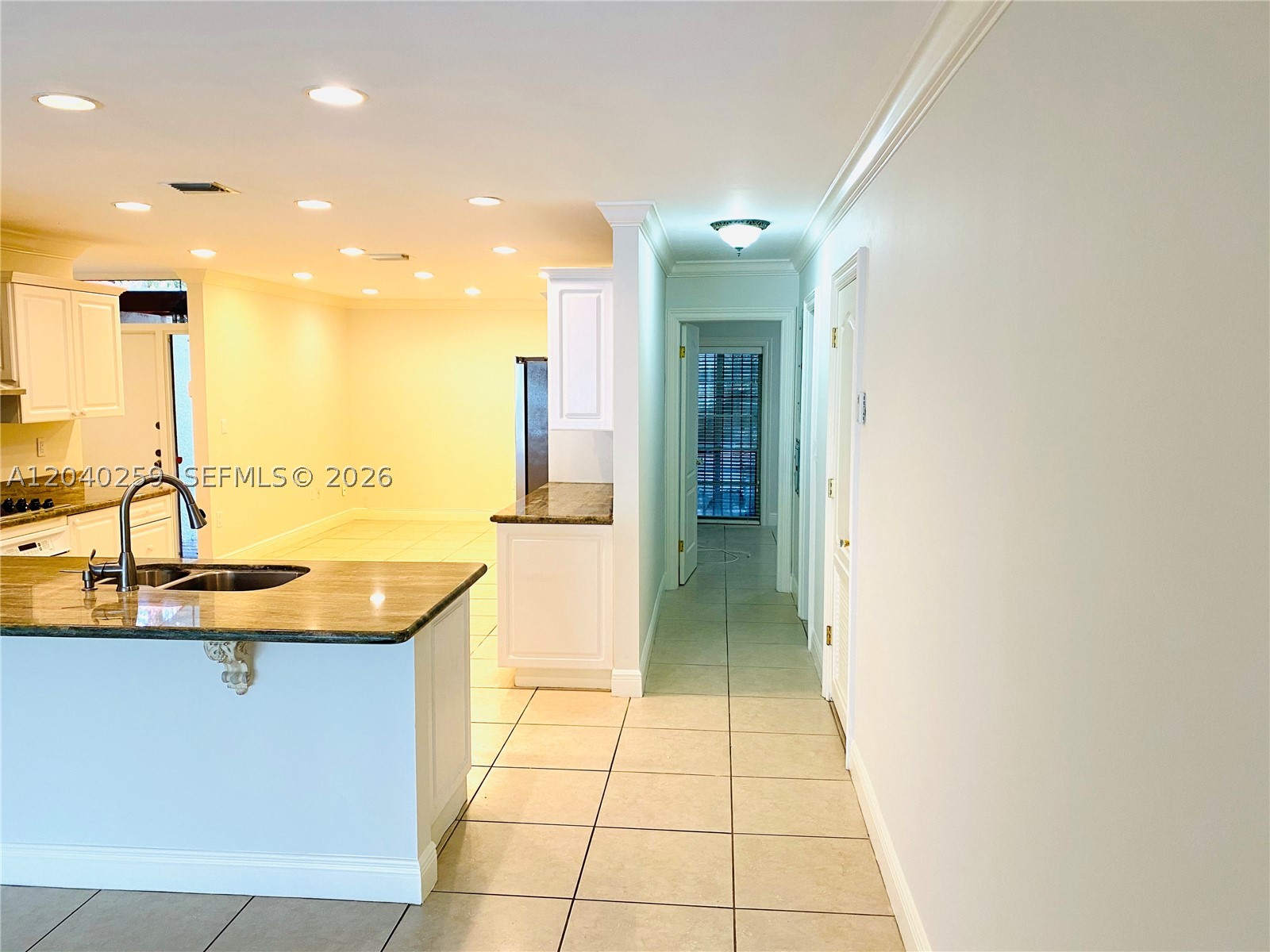 15187 W Loch Isle Dr W #15187, Miami Lakes FL 33014