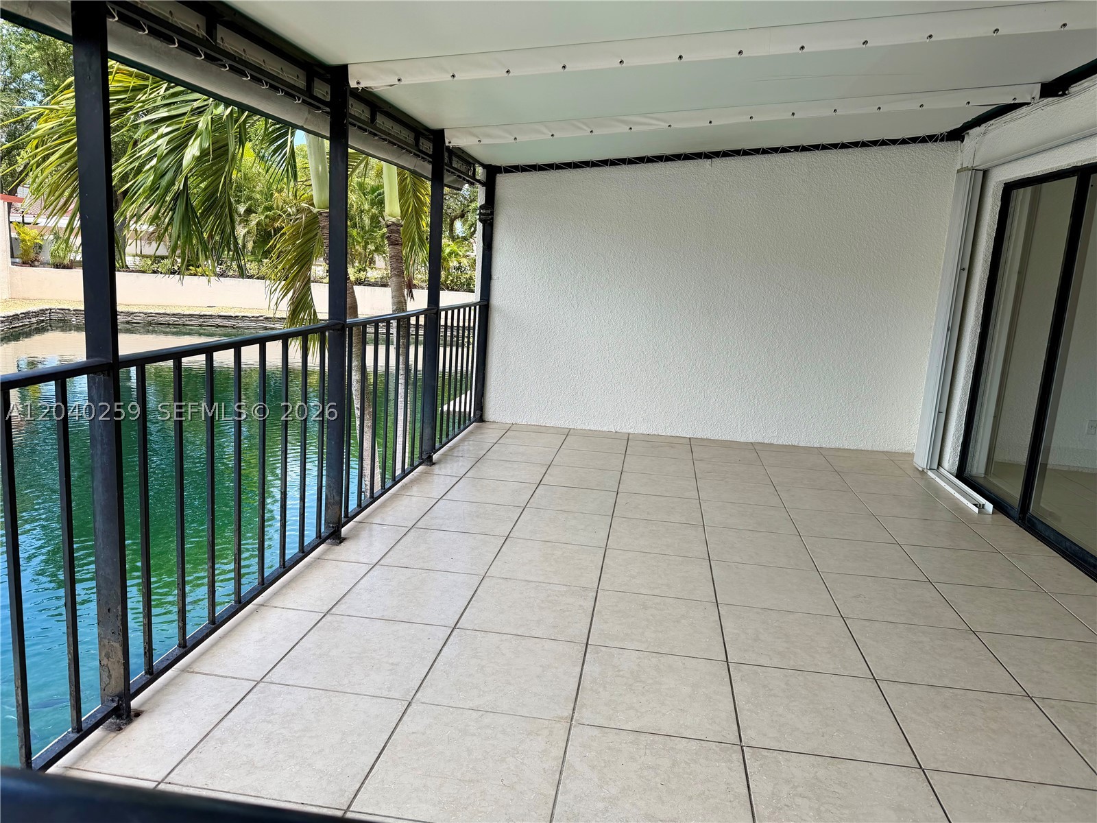 15187 W Loch Isle Dr W #15187, Miami Lakes FL 33014