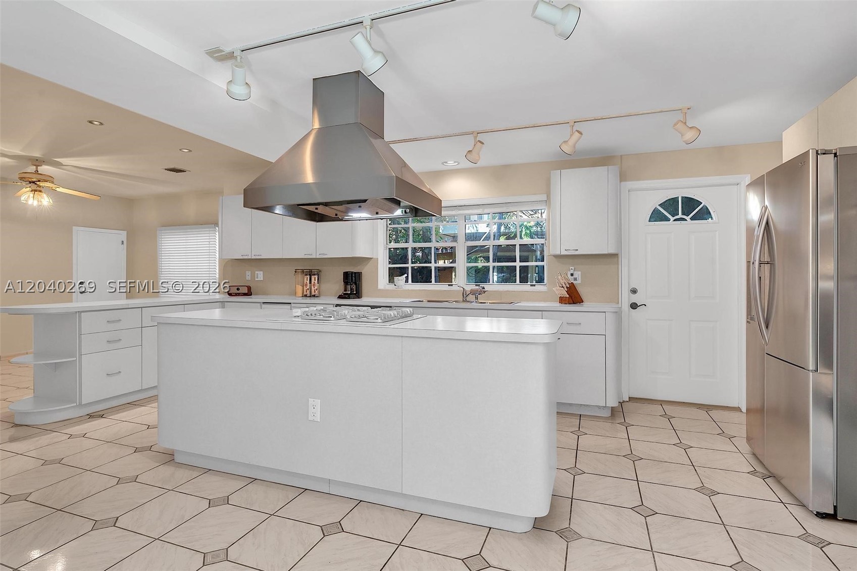 5309 Alton Rd, Miami Beach FL 33140