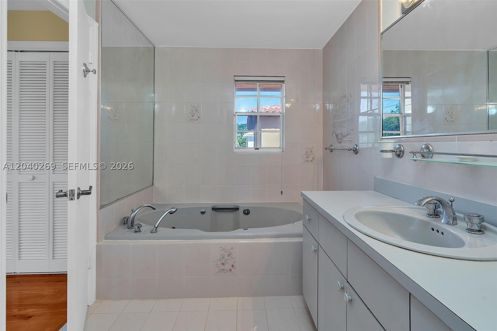5309 Alton Rd, Miami Beach FL 33140