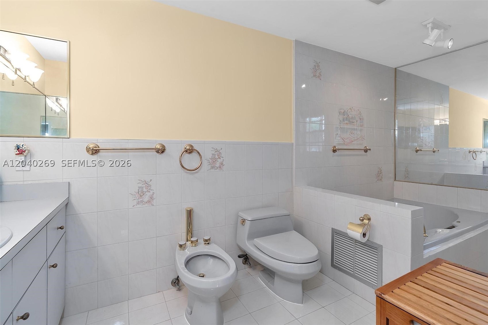 5309 Alton Rd, Miami Beach FL 33140