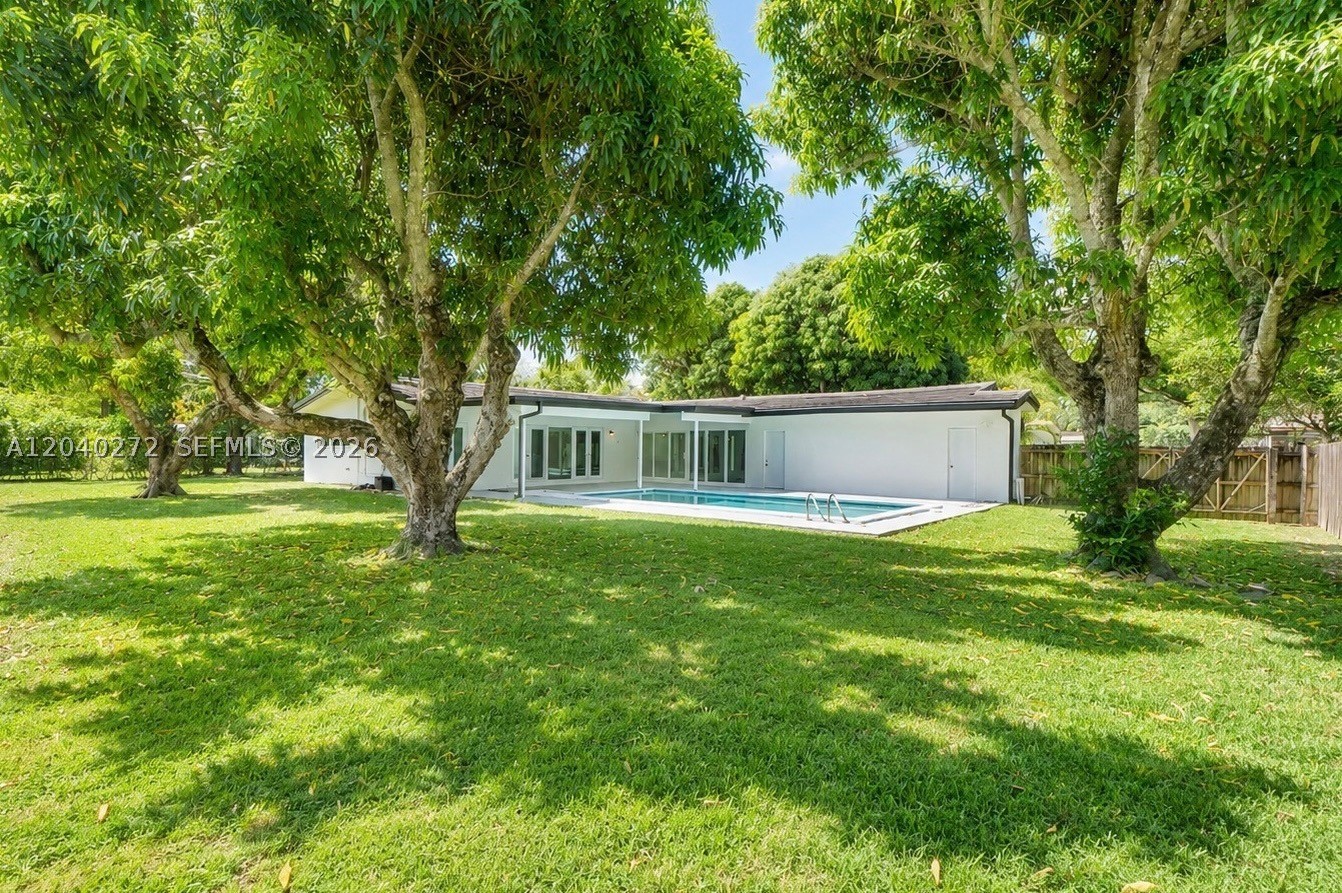 8265 SW 149th Dr, Palmetto Bay FL 33158