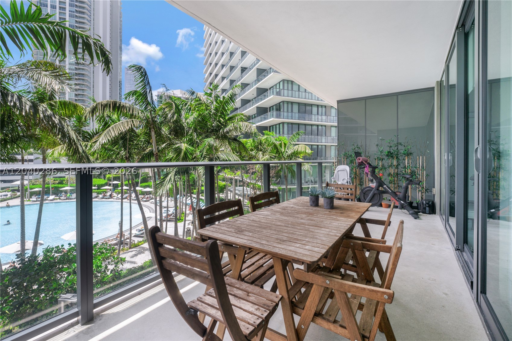650 NE 32nd St #703, Miami FL 33137