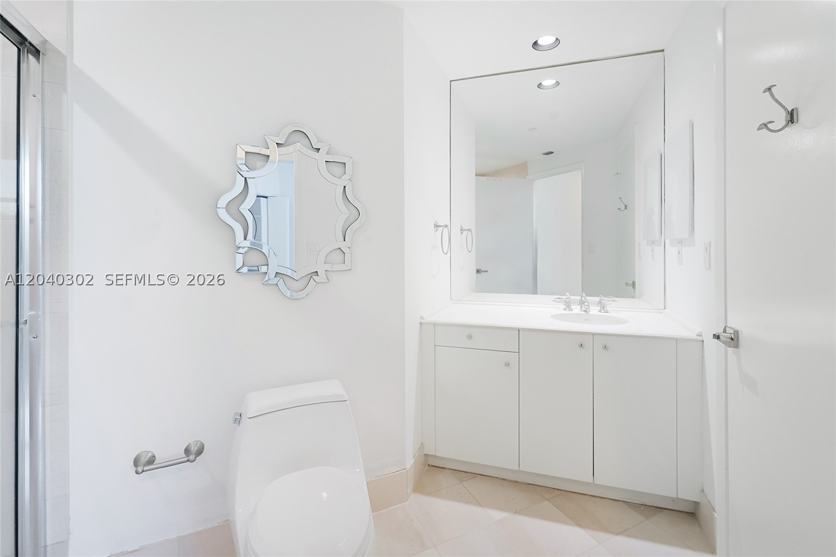 300 S Pointe Dr #405, Miami Beach FL 33139