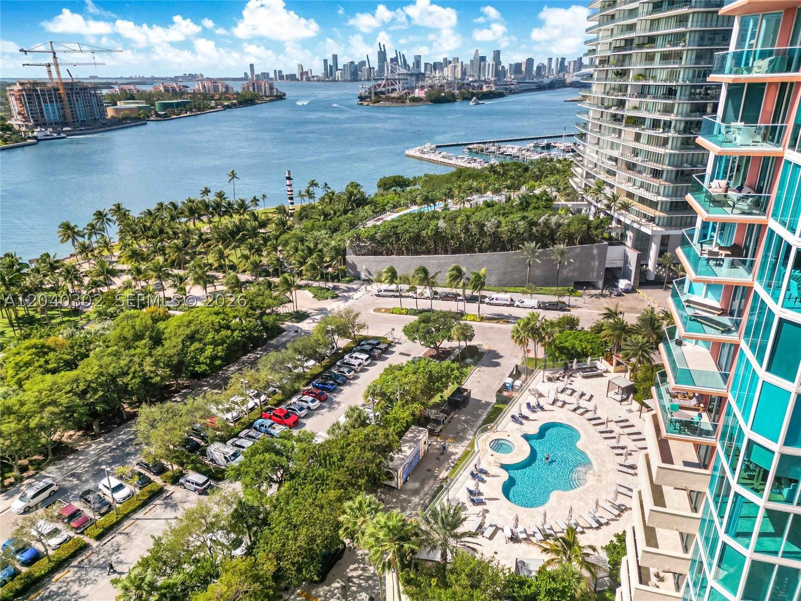 300 S Pointe Dr #405, Miami Beach FL 33139
