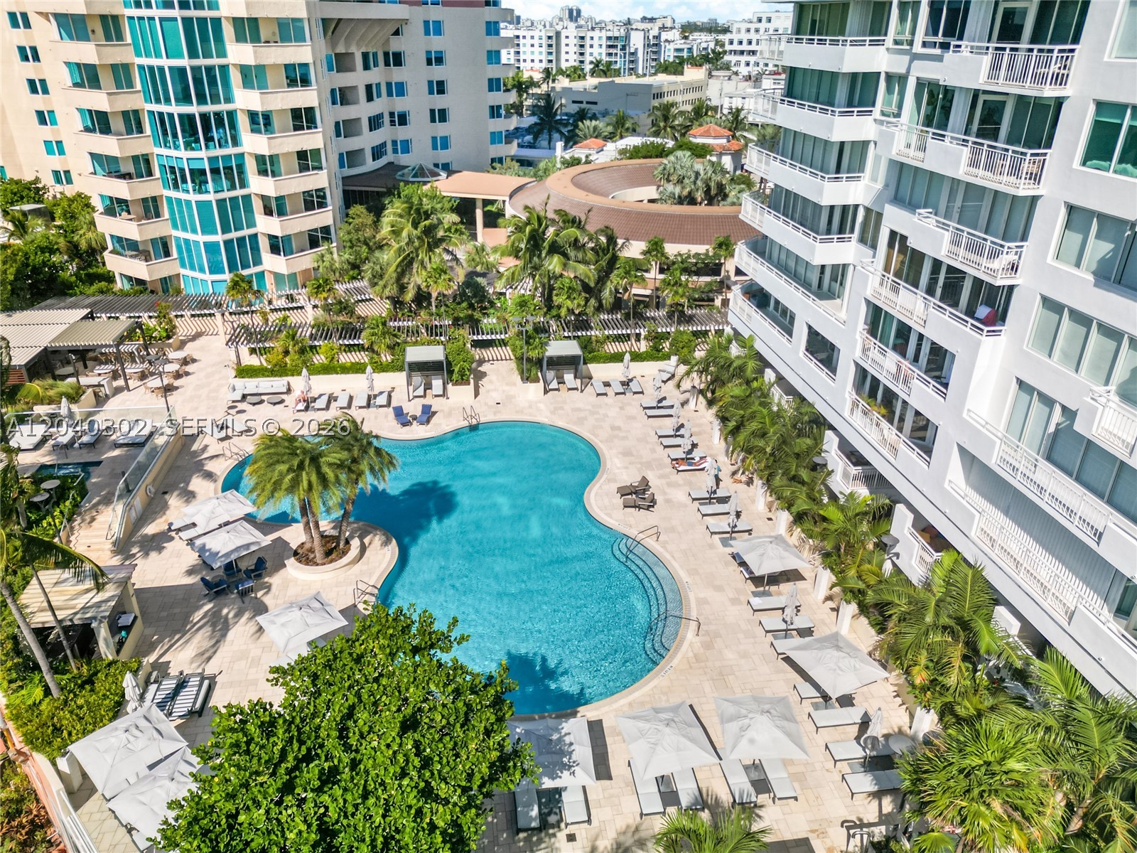 300 S Pointe Dr #405, Miami Beach FL 33139