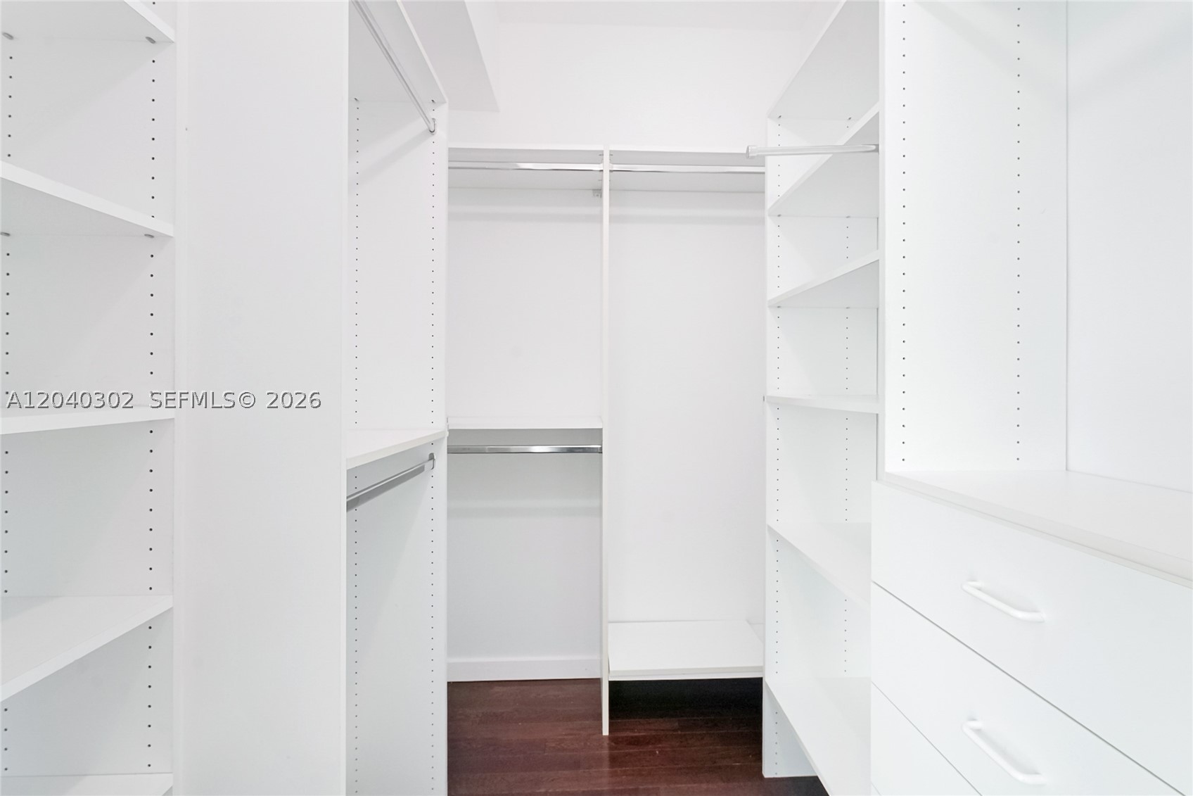 300 S Pointe Dr #405, Miami Beach FL 33139