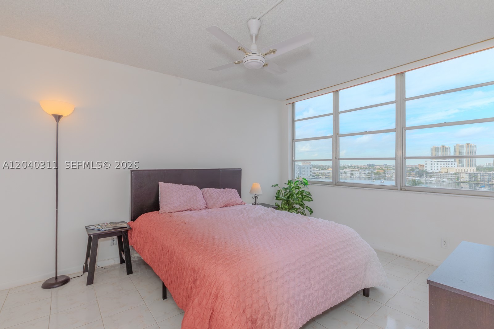 137 Golden Isles Dr #809, Hallandale Beach FL 33009
