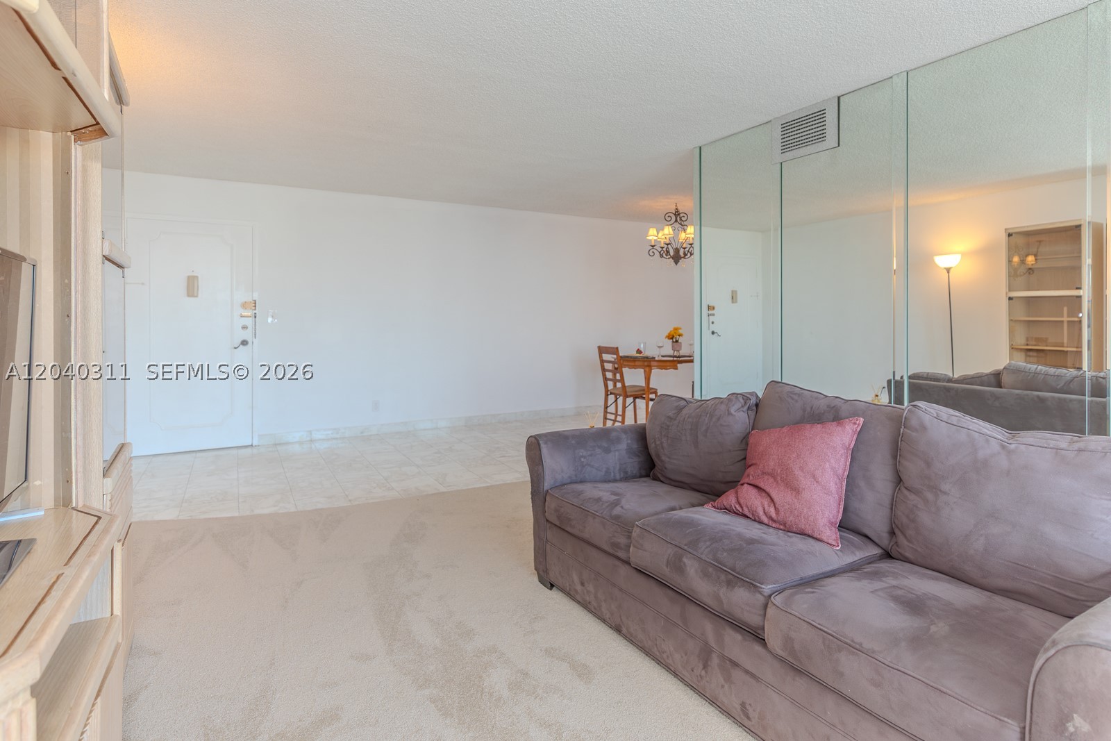 137 Golden Isles Dr #809, Hallandale Beach FL 33009
