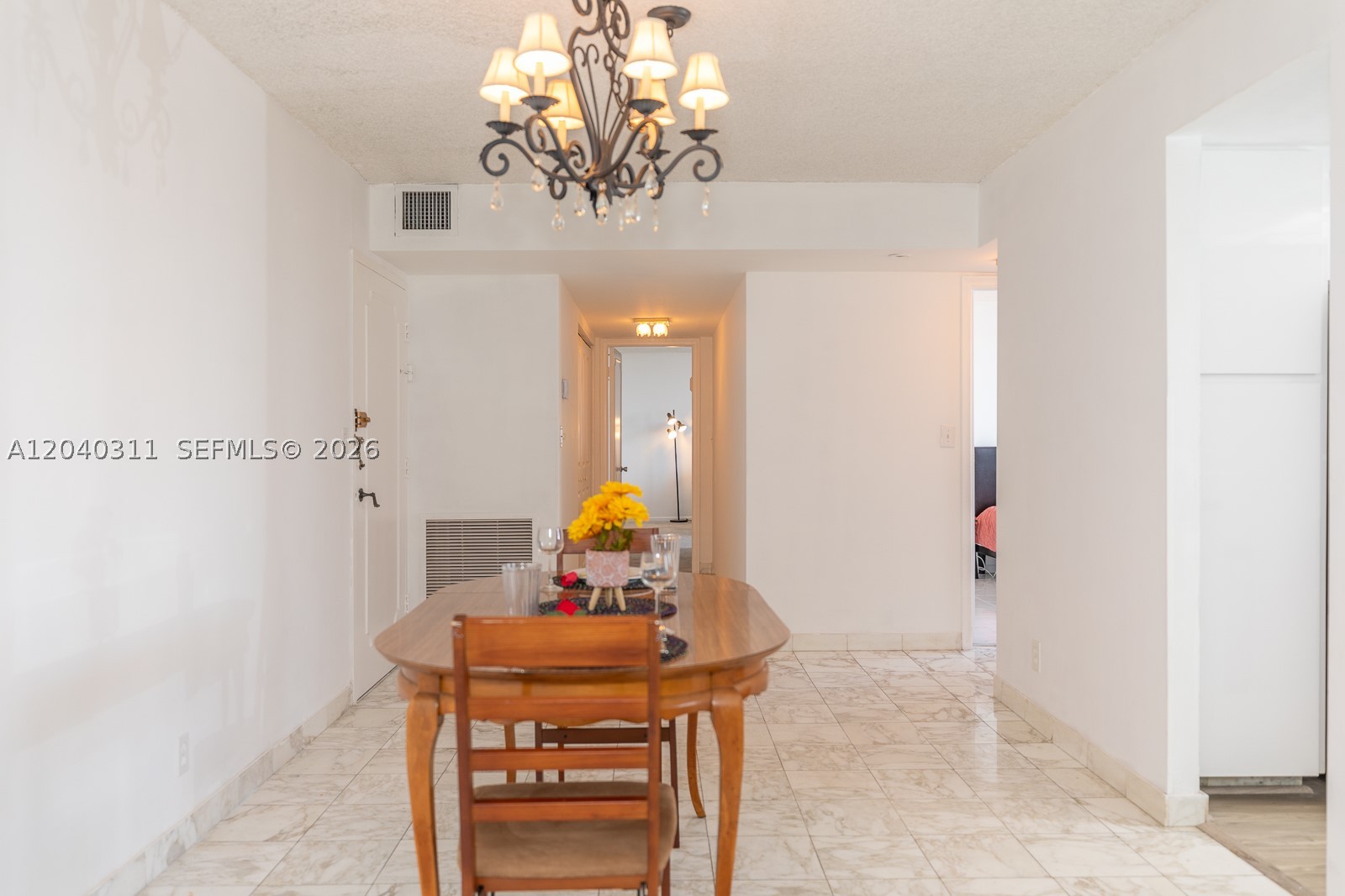 137 Golden Isles Dr #809, Hallandale Beach FL 33009