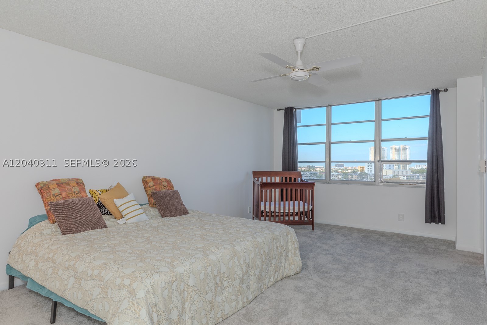 137 Golden Isles Dr #809, Hallandale Beach FL 33009