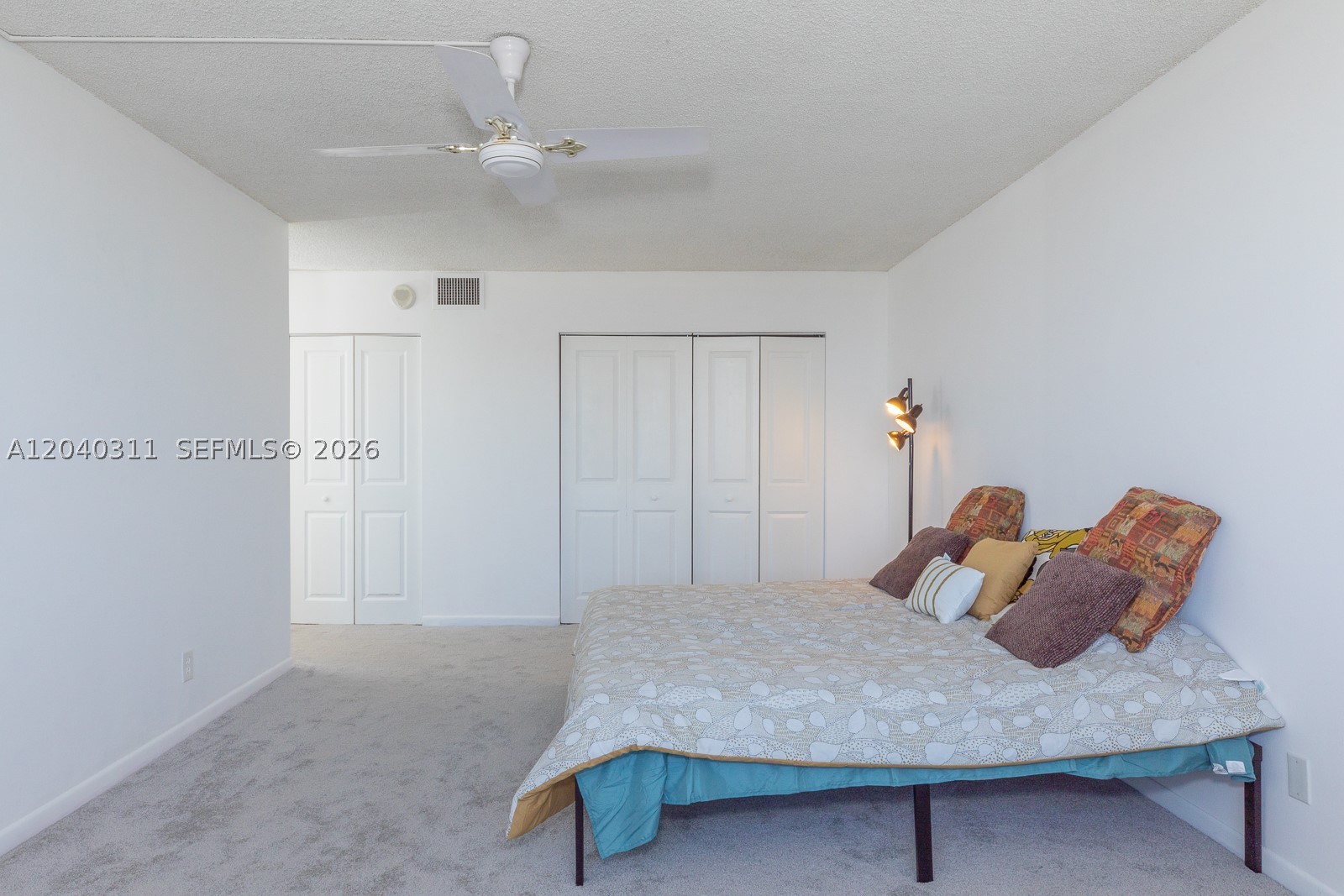 137 Golden Isles Dr #809, Hallandale Beach FL 33009