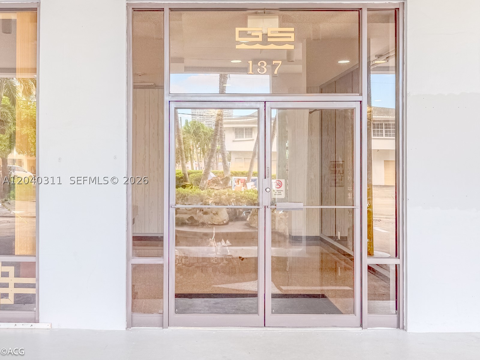 137 Golden Isles Dr #809, Hallandale Beach FL 33009