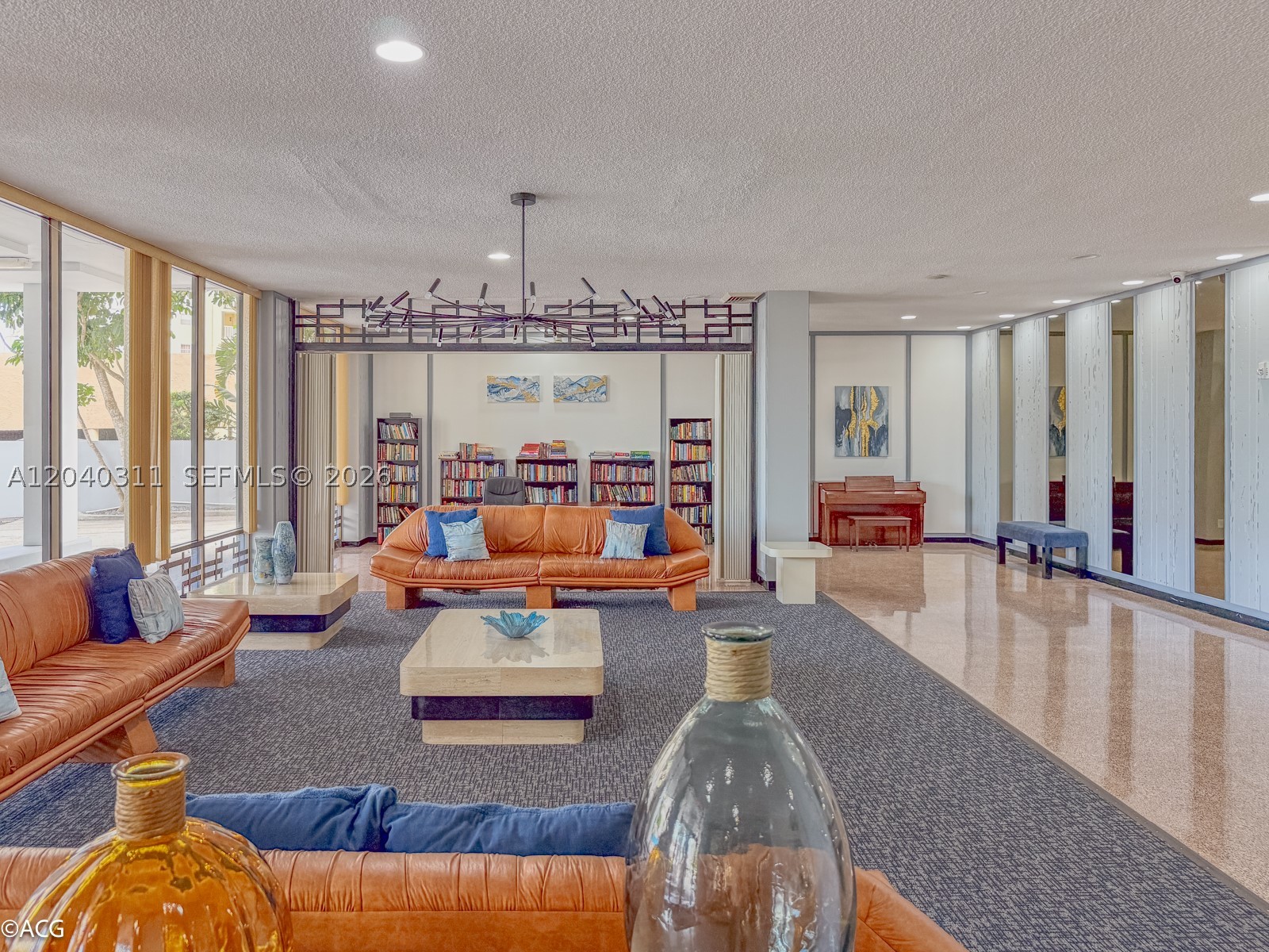 137 Golden Isles Dr #809, Hallandale Beach FL 33009