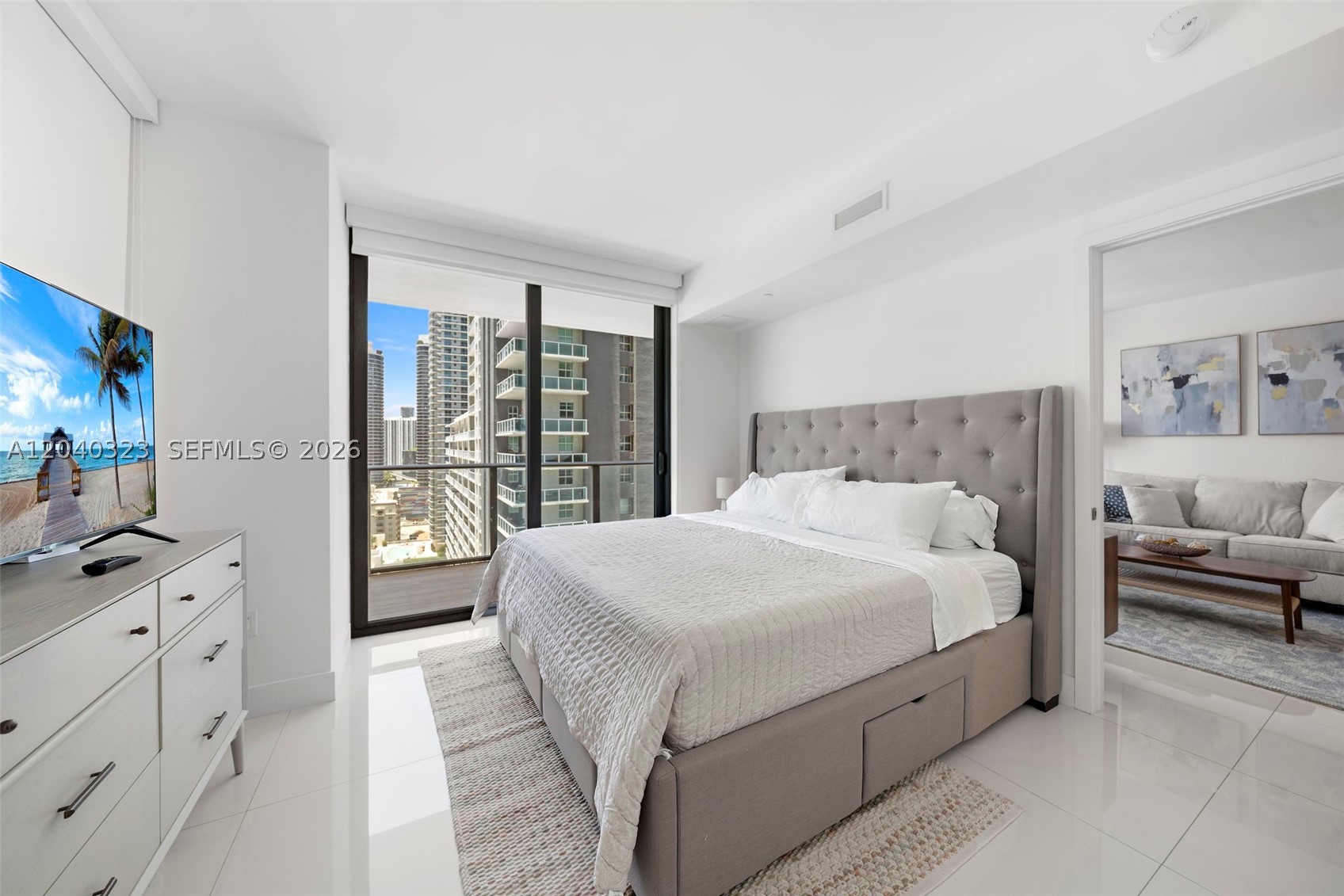 1300 S Miami Ave #2110, Miami FL 33130