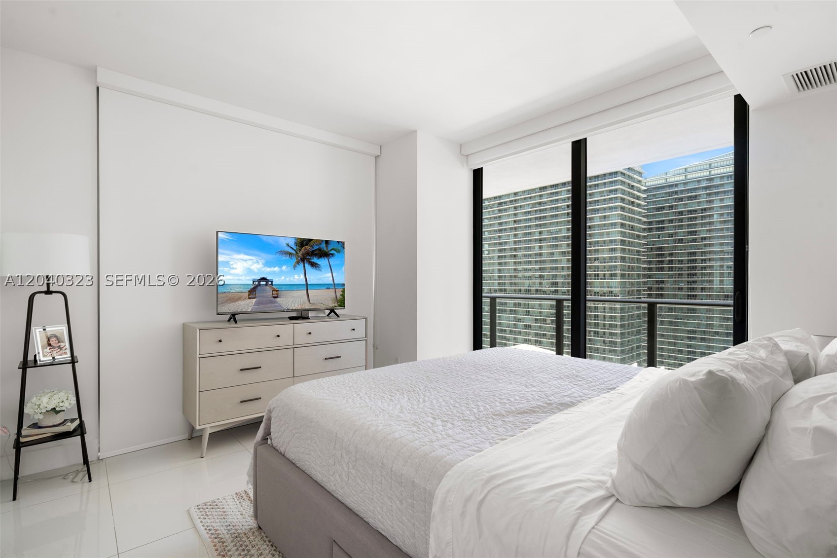 1300 S Miami Ave #2110, Miami FL 33130