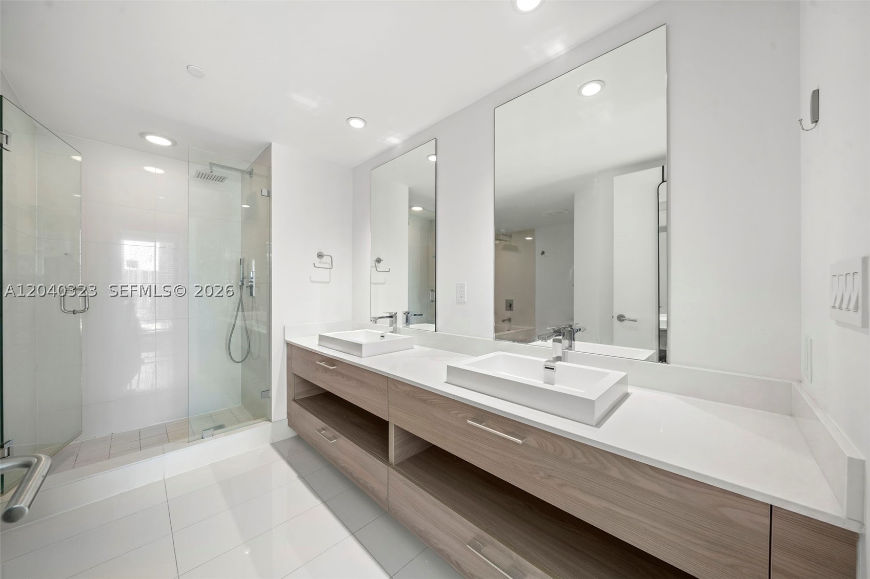 1300 S Miami Ave #2110, Miami FL 33130