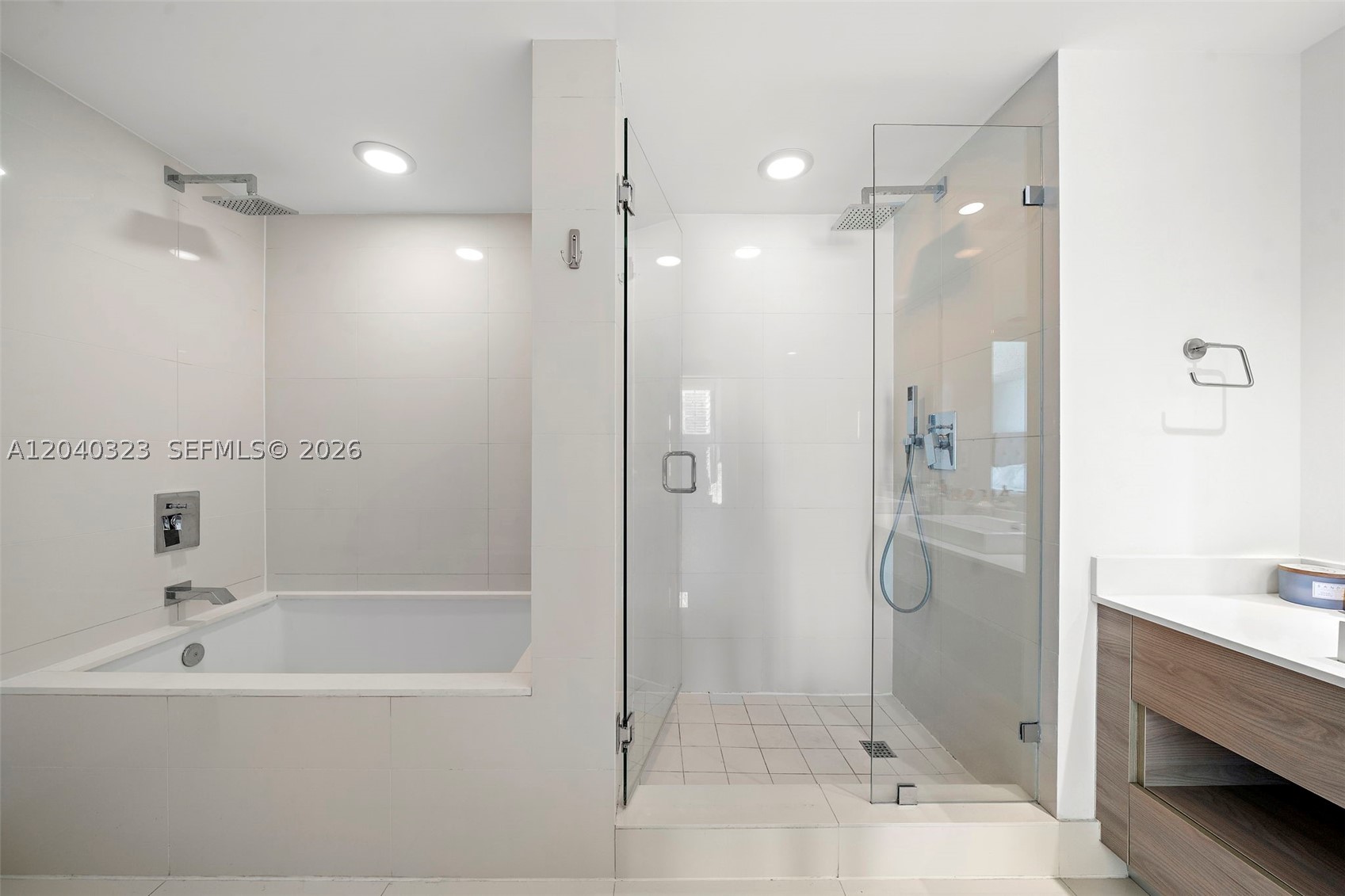 1300 S Miami Ave #2110, Miami FL 33130