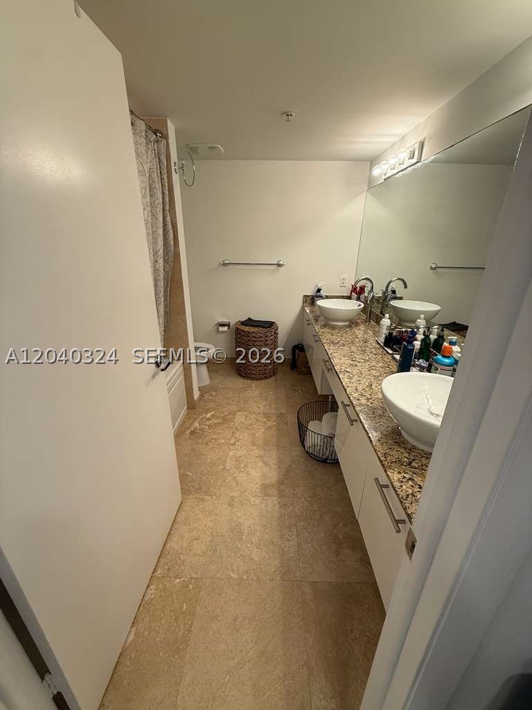 41 SE 5th St #1708, Miami FL 33131
