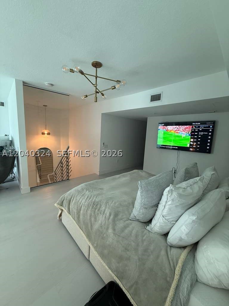 41 SE 5th St #1708, Miami FL 33131