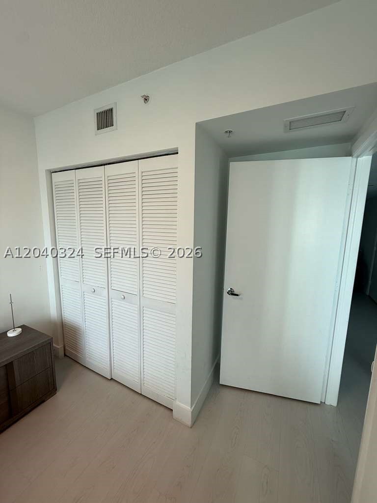 41 SE 5th St #1708, Miami FL 33131