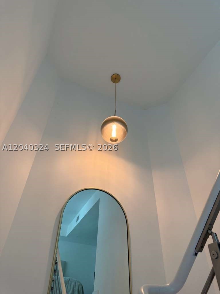 41 SE 5th St #1708, Miami FL 33131