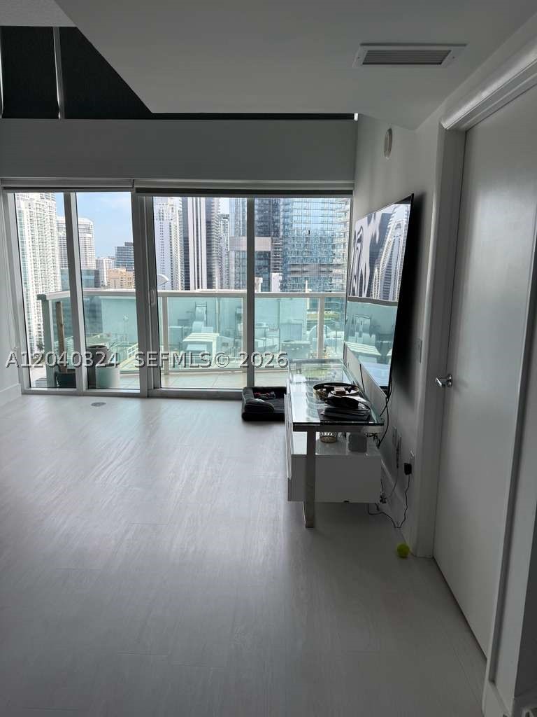 41 SE 5th St #1708, Miami FL 33131