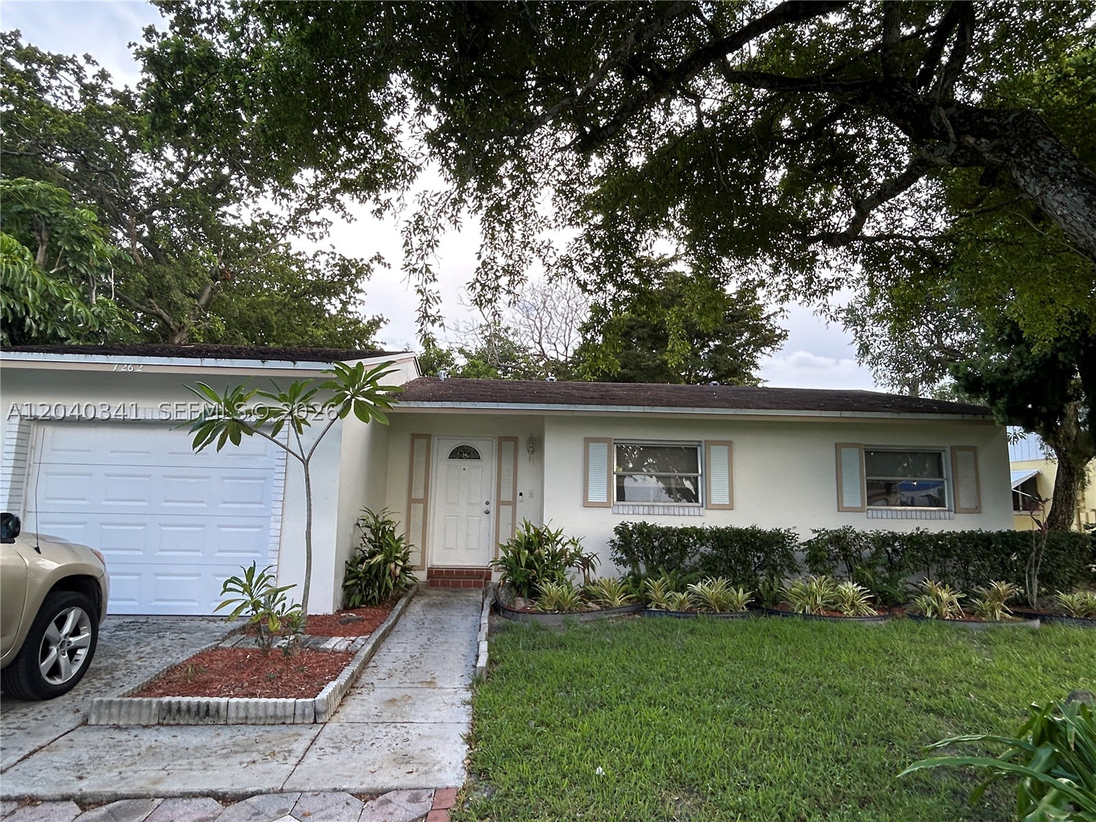 7262 SW 1st St, Margate FL 33068
