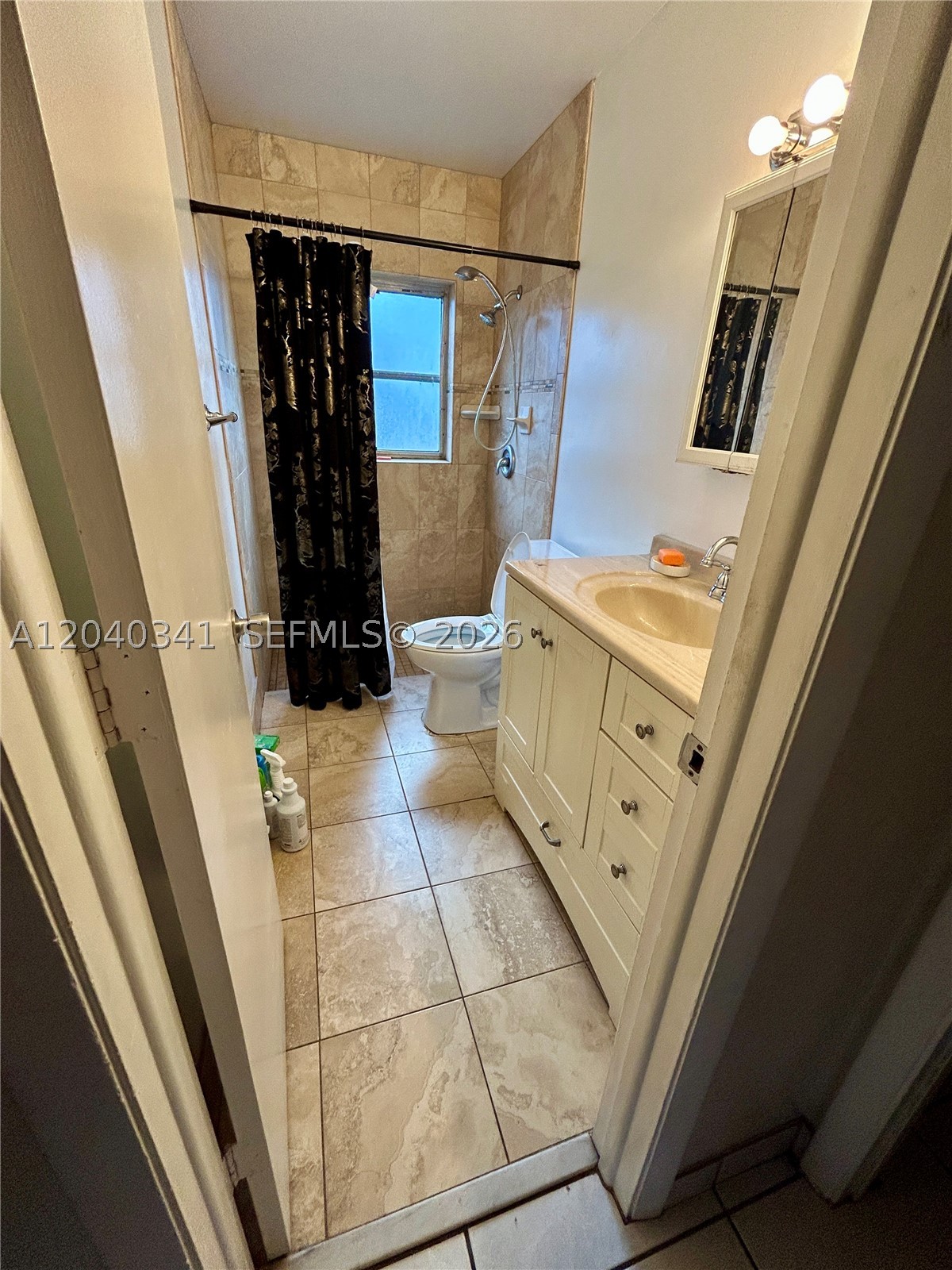 7262 SW 1st St, Margate FL 33068
