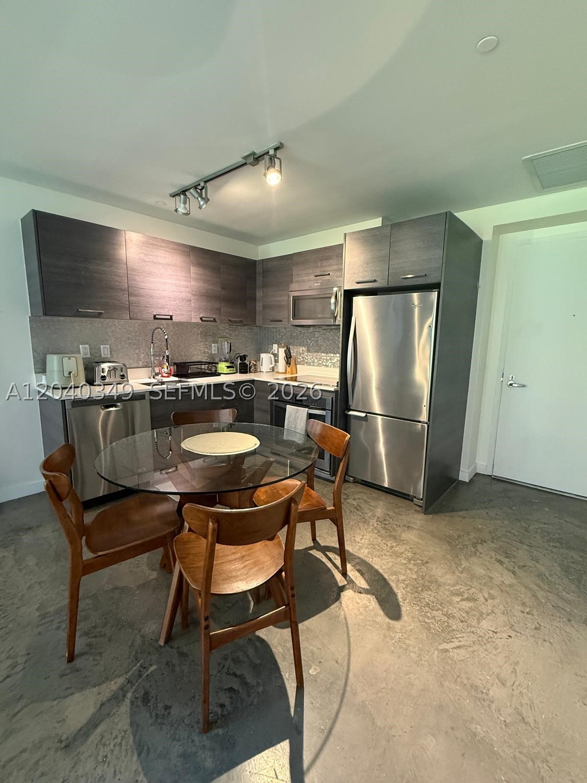 151 SE 1st St #405, Miami FL 33131