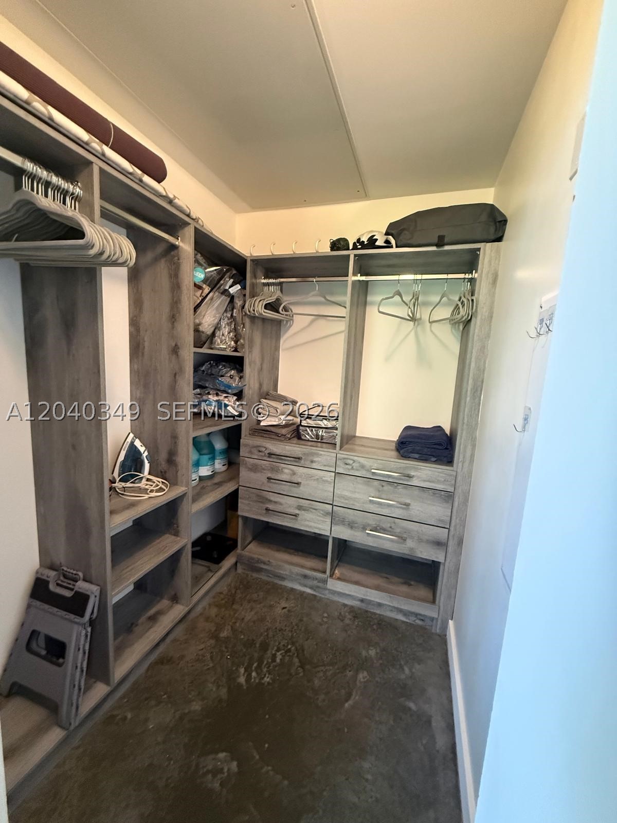 151 SE 1st St #405, Miami FL 33131