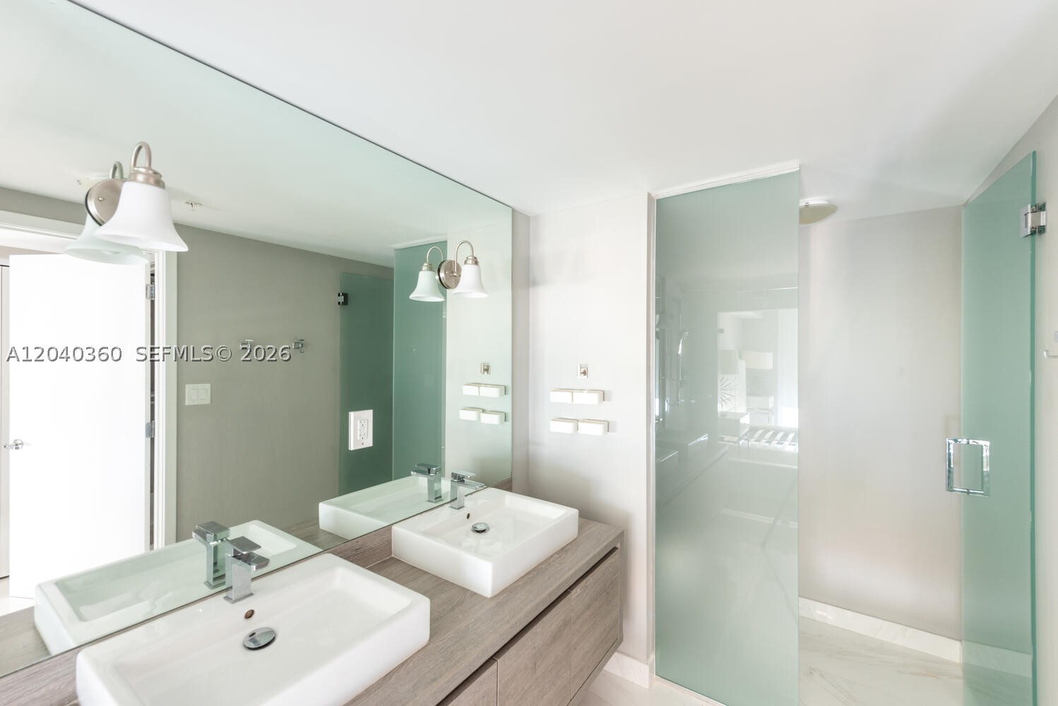 400 Sunny Isles Blvd #104, Sunny Isles Beach FL 33160