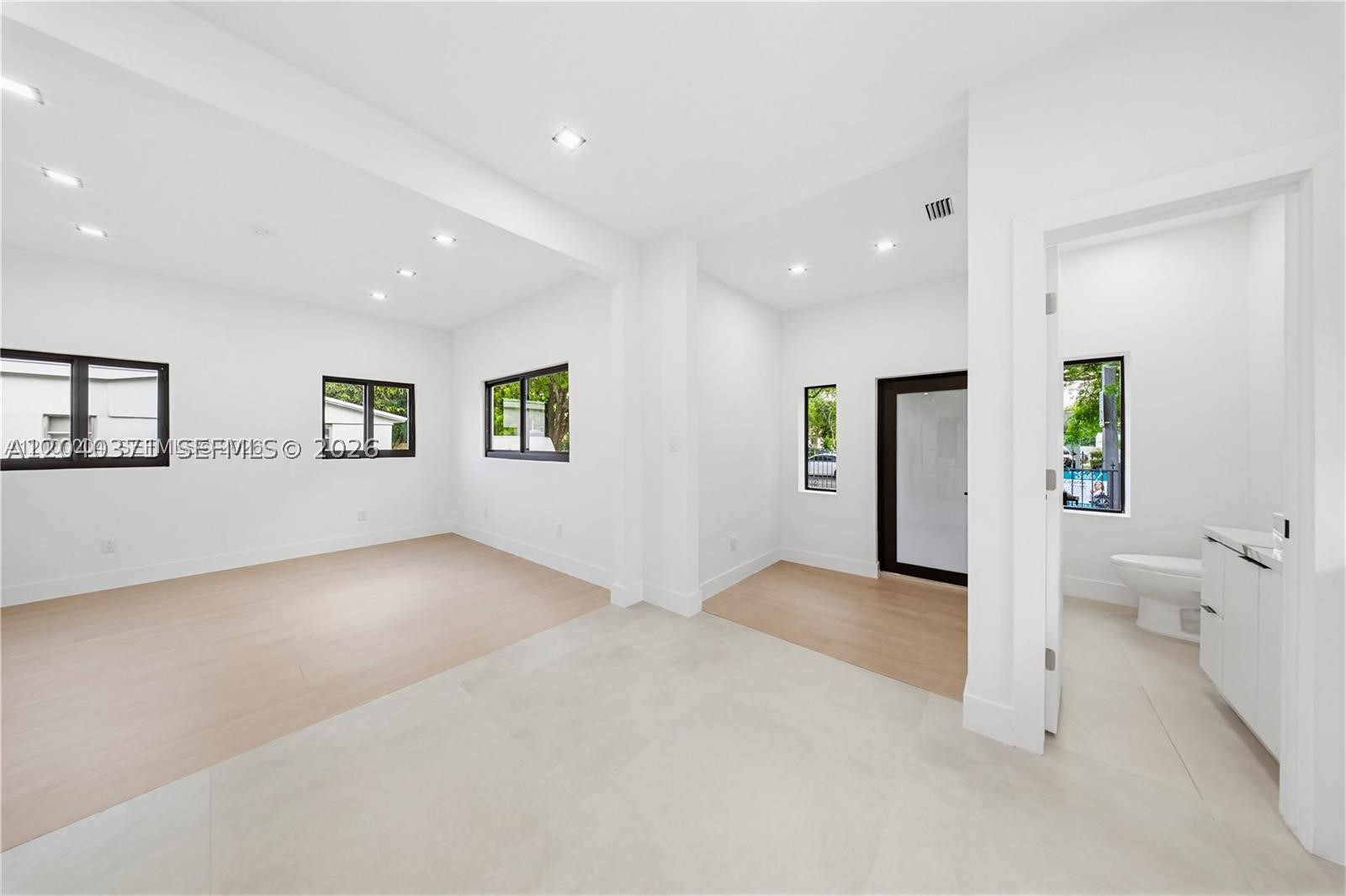 1021 NW 48th St, Miami FL 33127