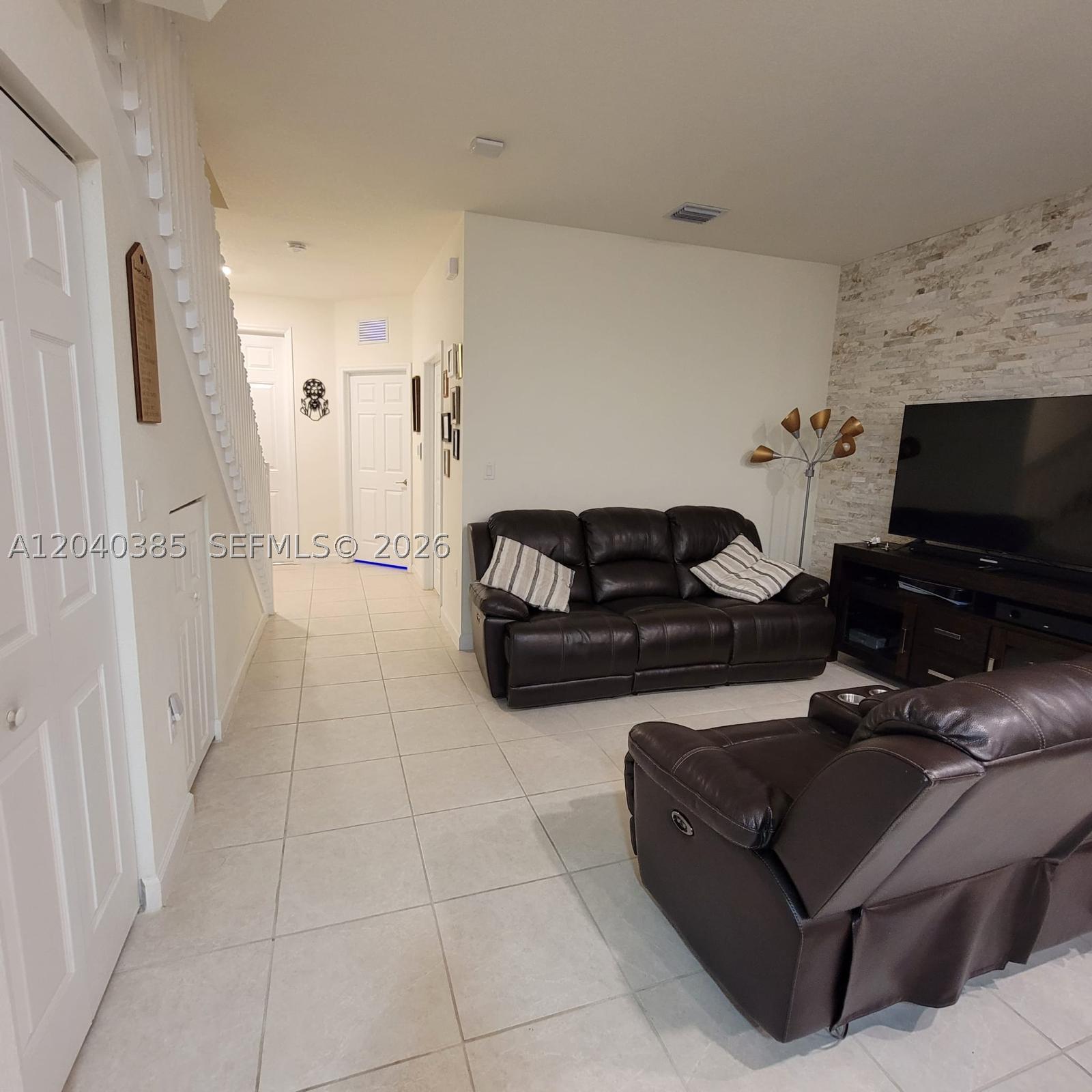 11038 W 32nd Ln #11038, Hialeah FL 33018