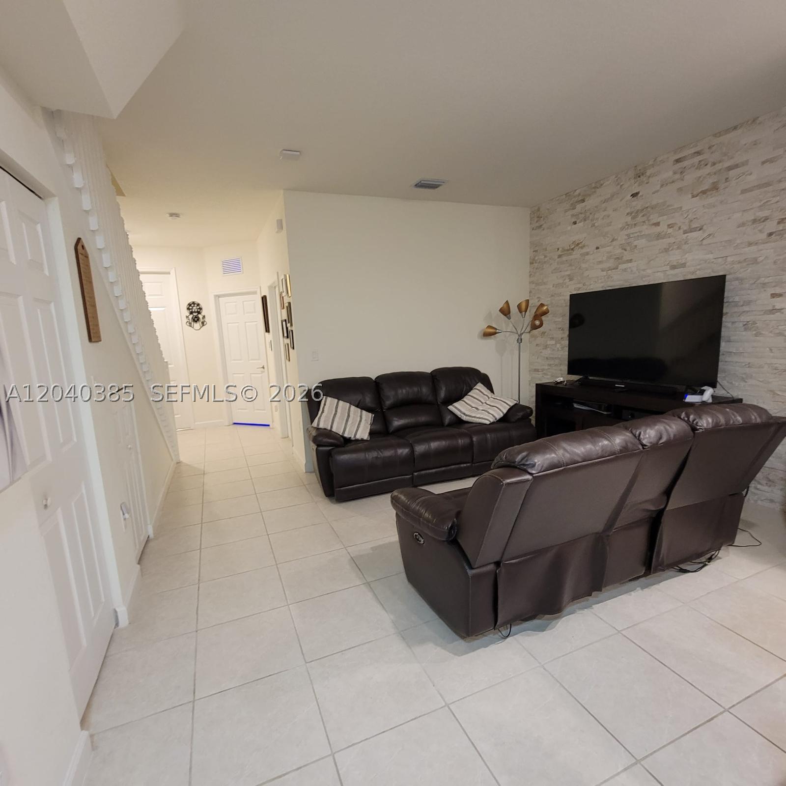 11038 W 32nd Ln #11038, Hialeah FL 33018
